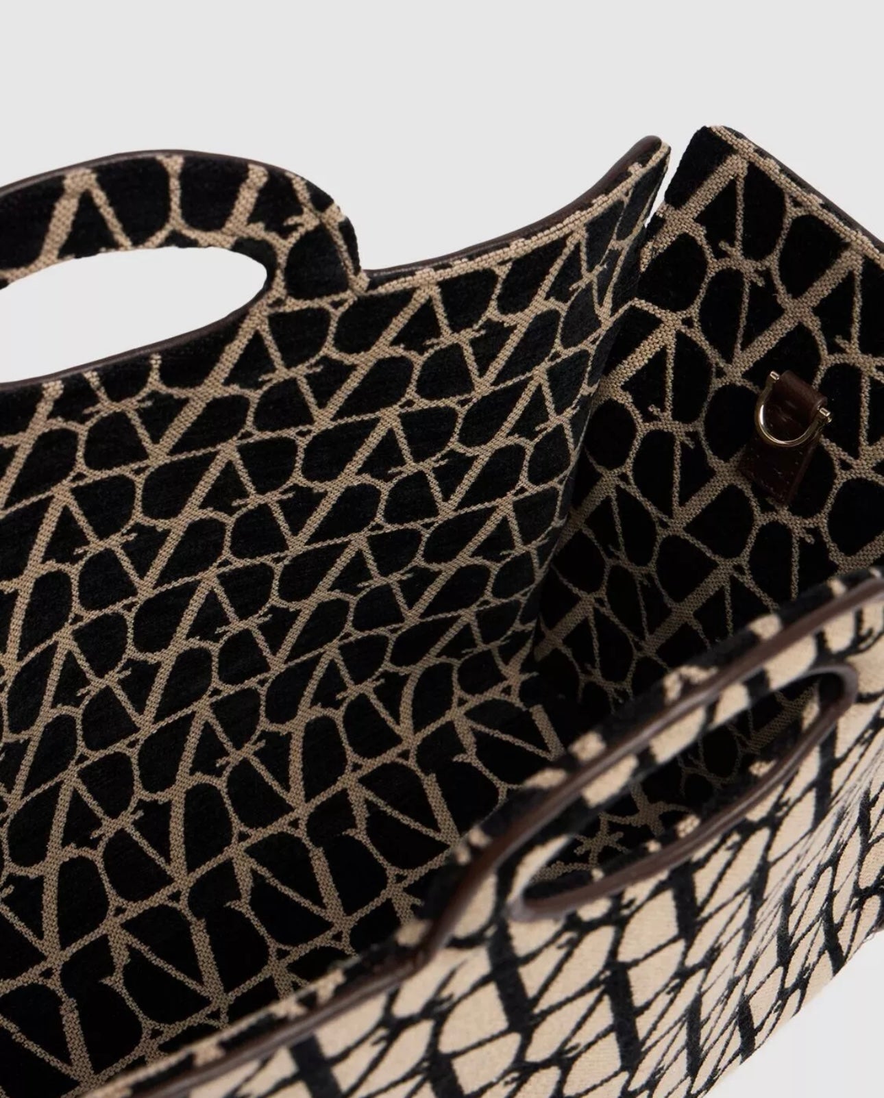 VALENTINO
La Troisieme Toile Iconographe Tote