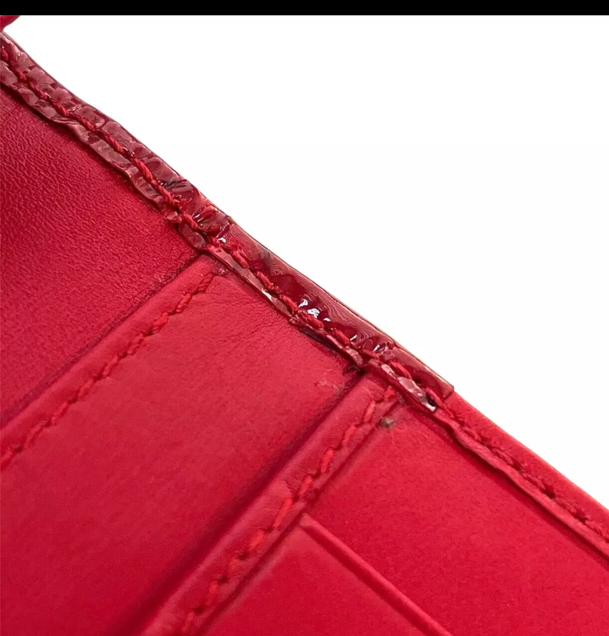 Gucci- Patent leather wallet