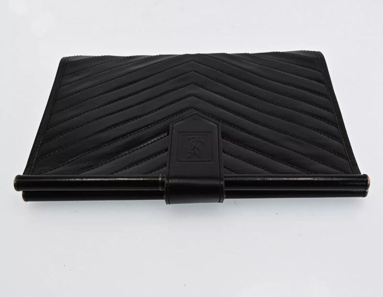 YVES SAINT LAURENT