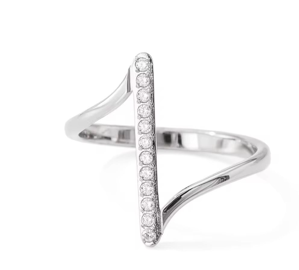 Linear Arc Pavé Ring