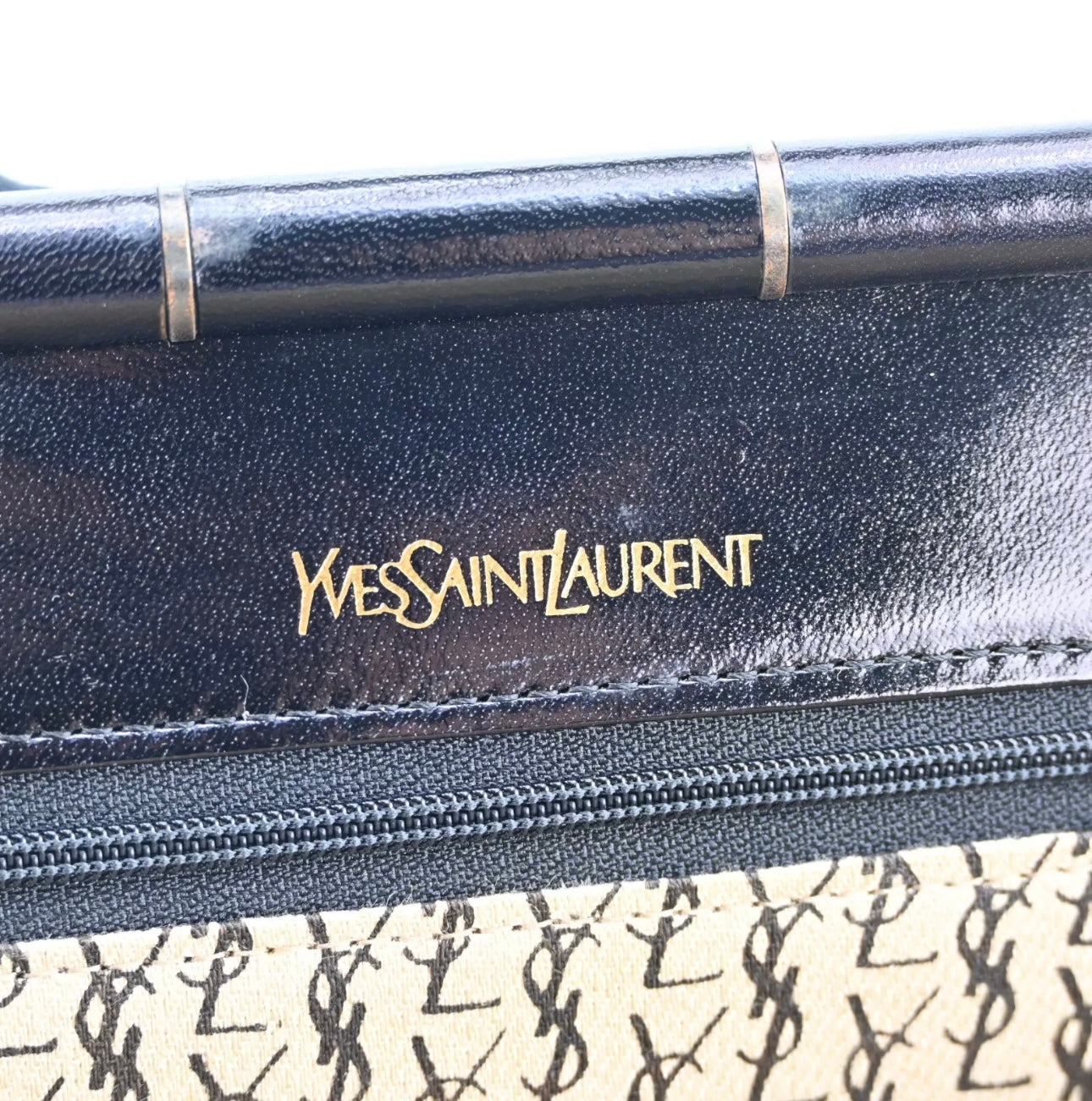 YVES SAINT LAURENT