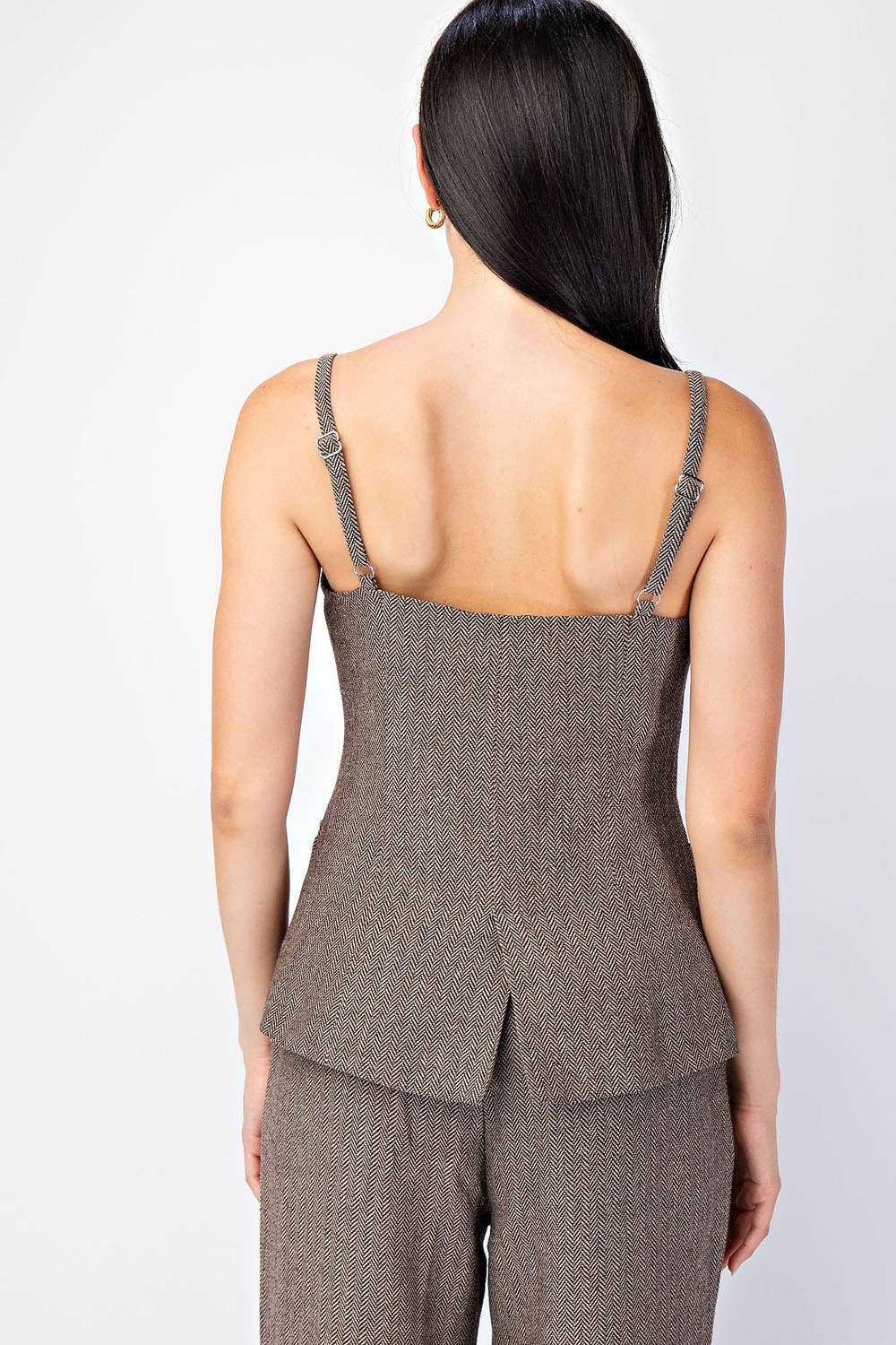 HERRINGBONE WOVEN STRAP TAILORED BUTTON DOWN TOP