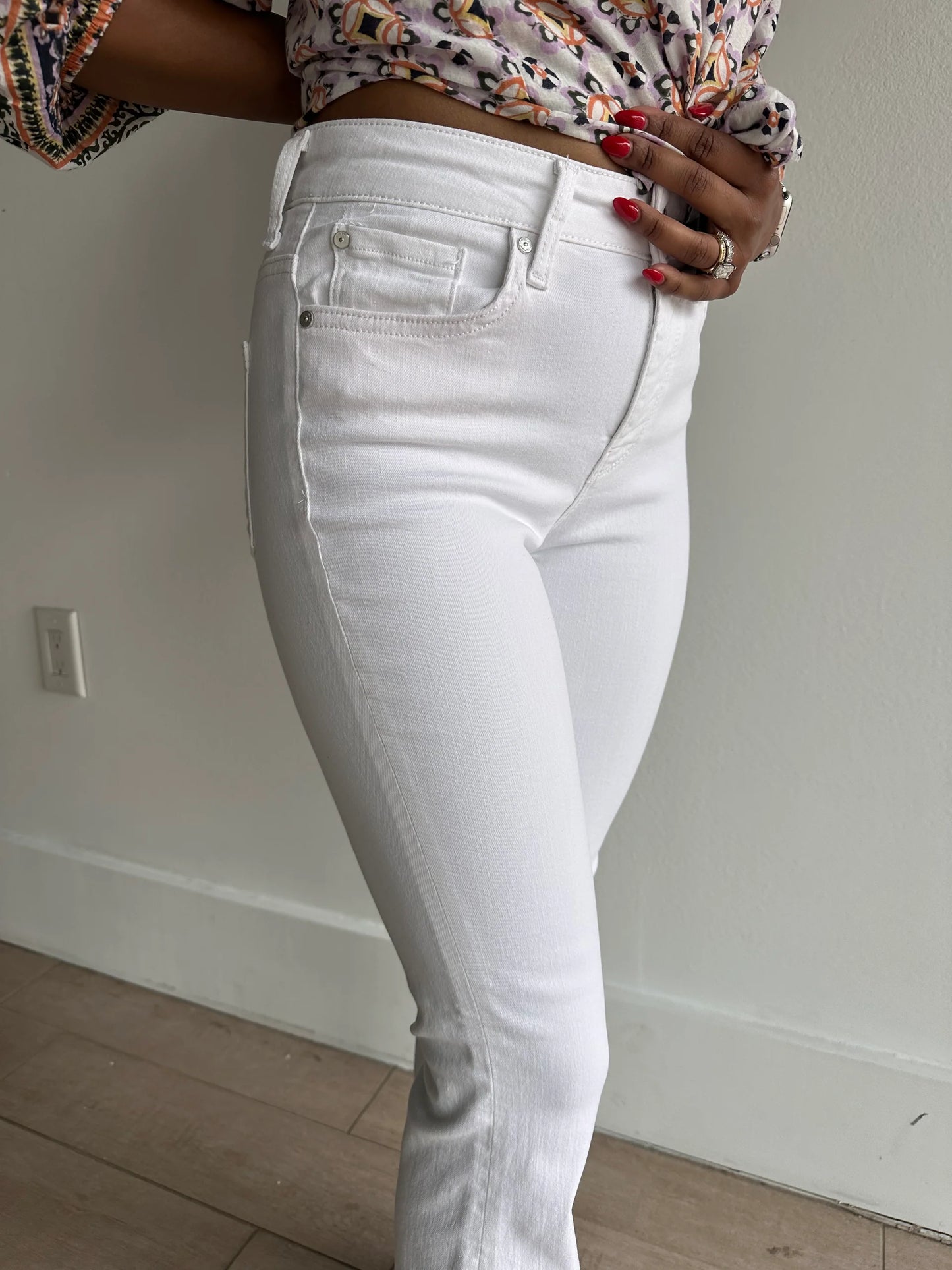 Sydney White Feather Jeans - Mavi
