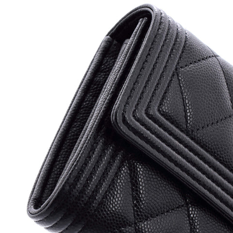 Chanel
Boy Flap Wallet Quilted Caviar Long on chain