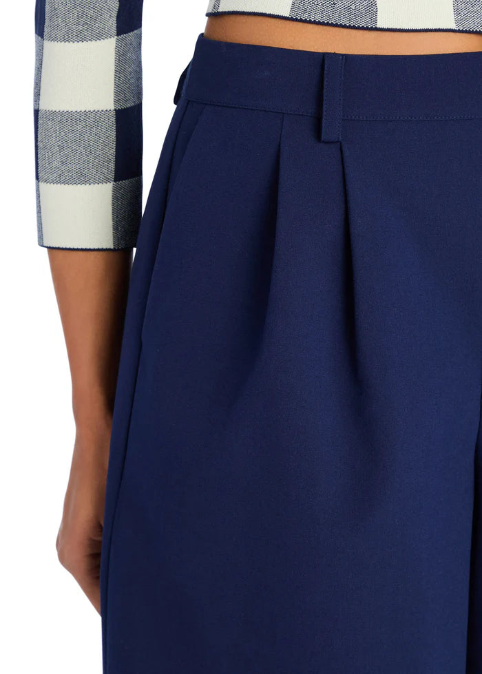 ELARA SHORT - SER.O.YA