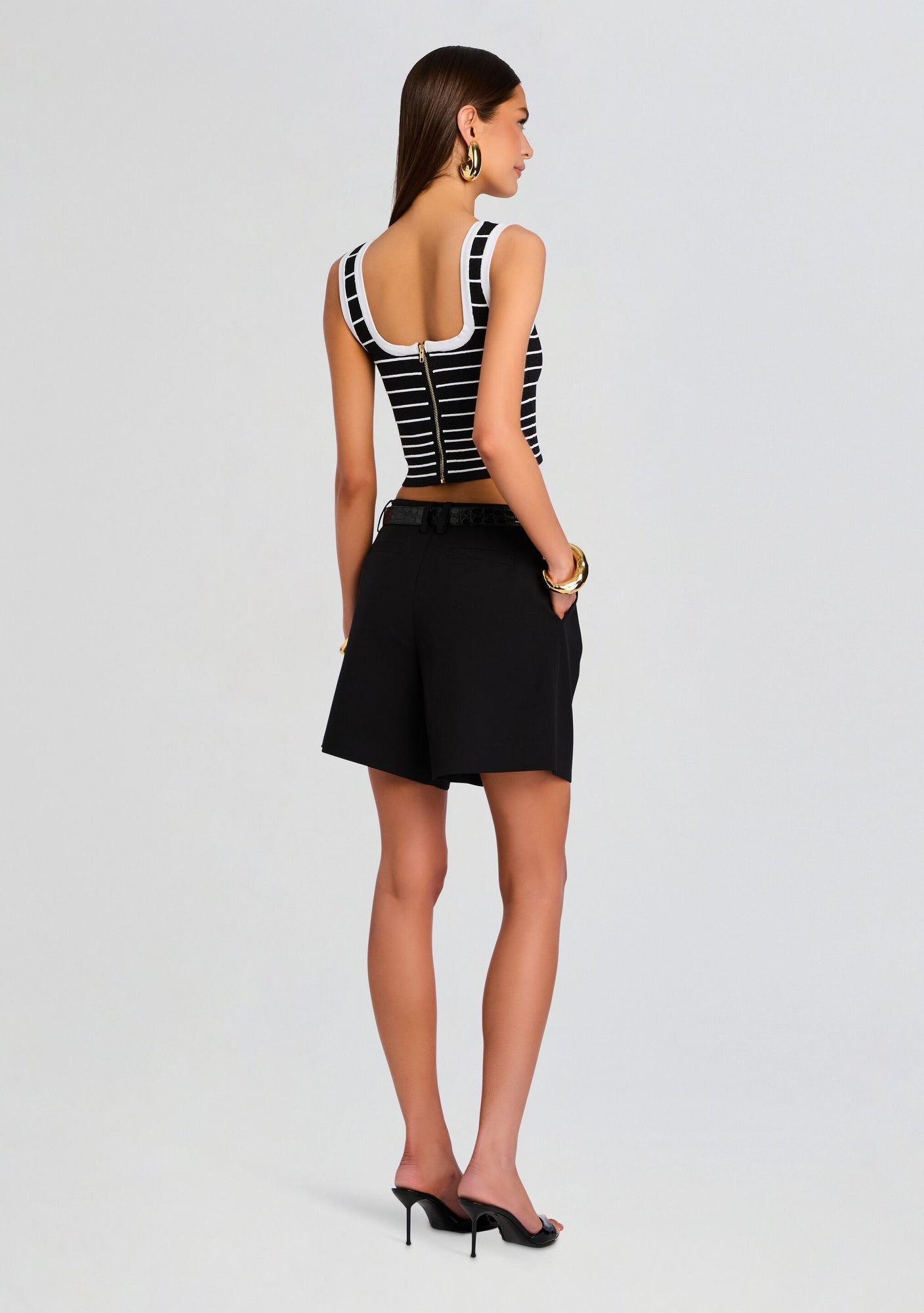ELARA SHORT - SER.O.YA