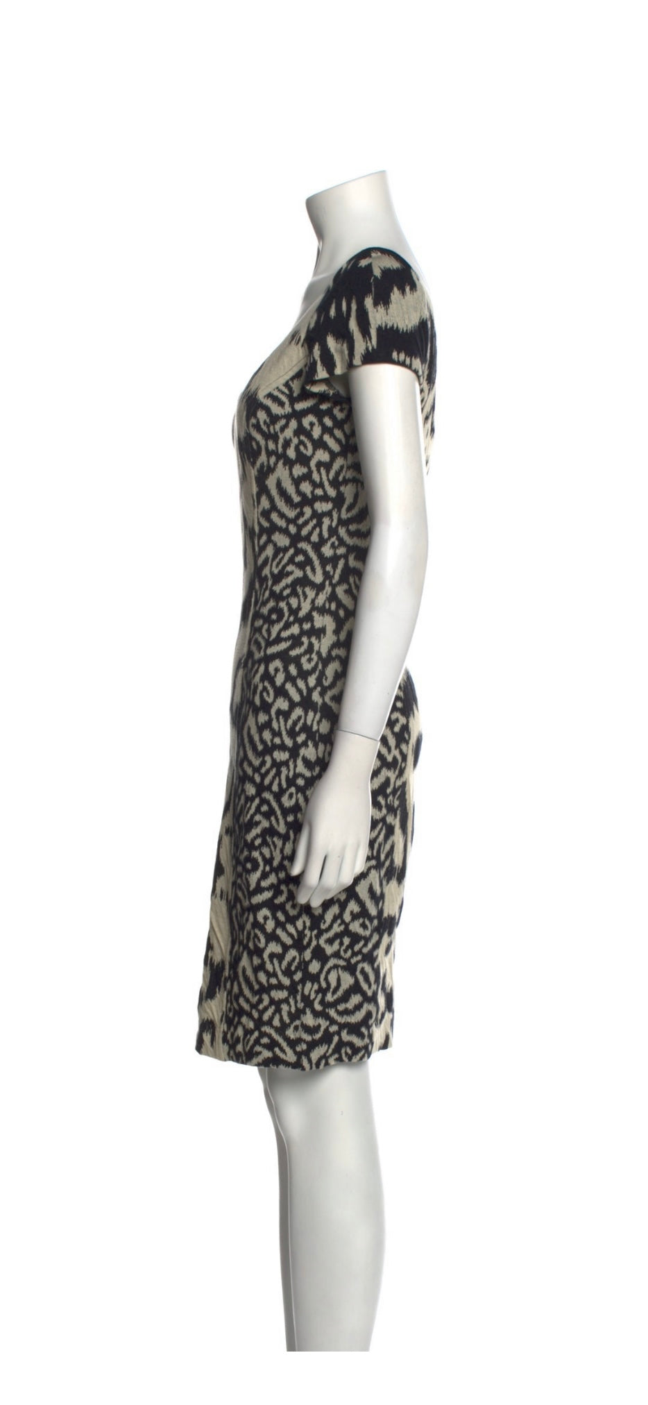 Diane von Furstenberg
Animal Print Knee-Length Dress