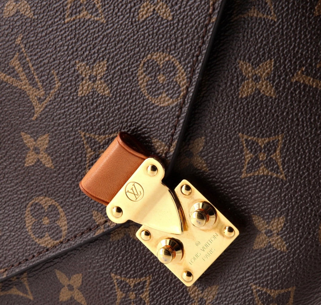 Louis Vuitton
Pochette Metis Monogram Canvas