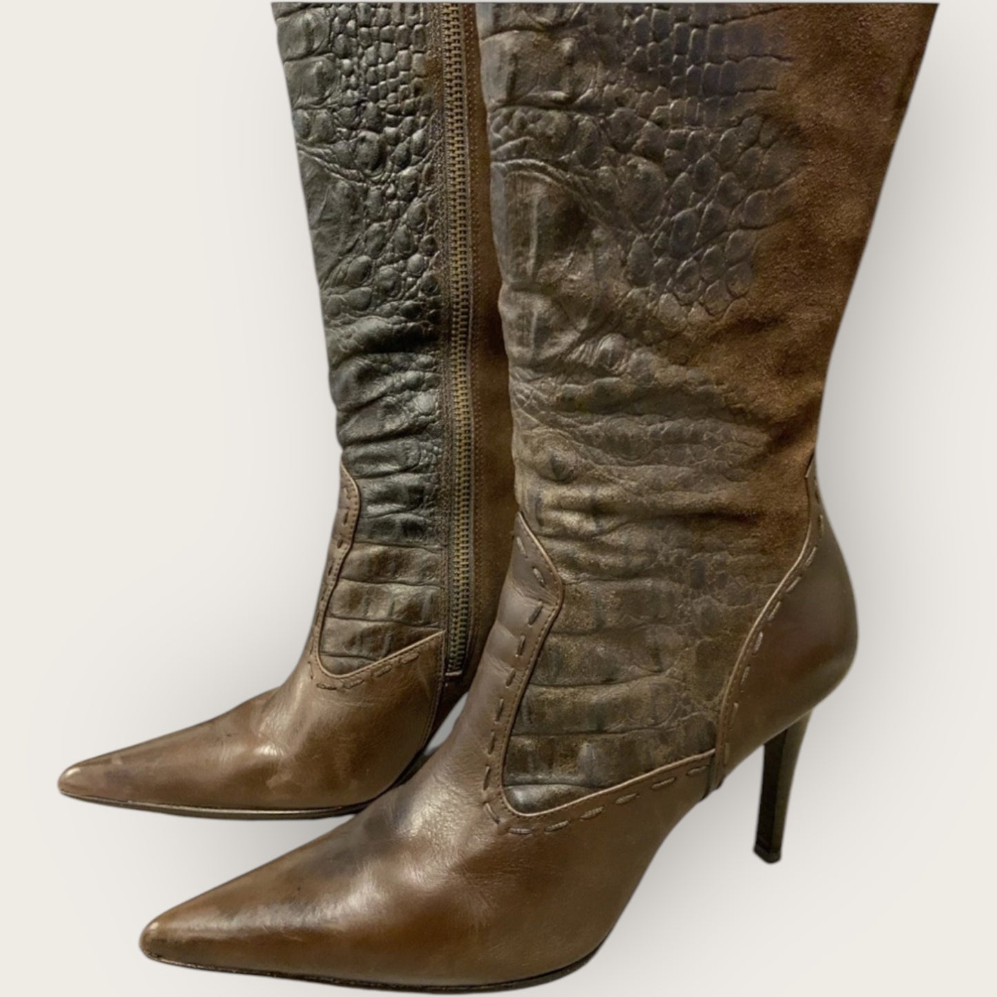 Modern Vintage Rebecca Brown Croc-Embossed Leather Knee-High Boots – Size 9