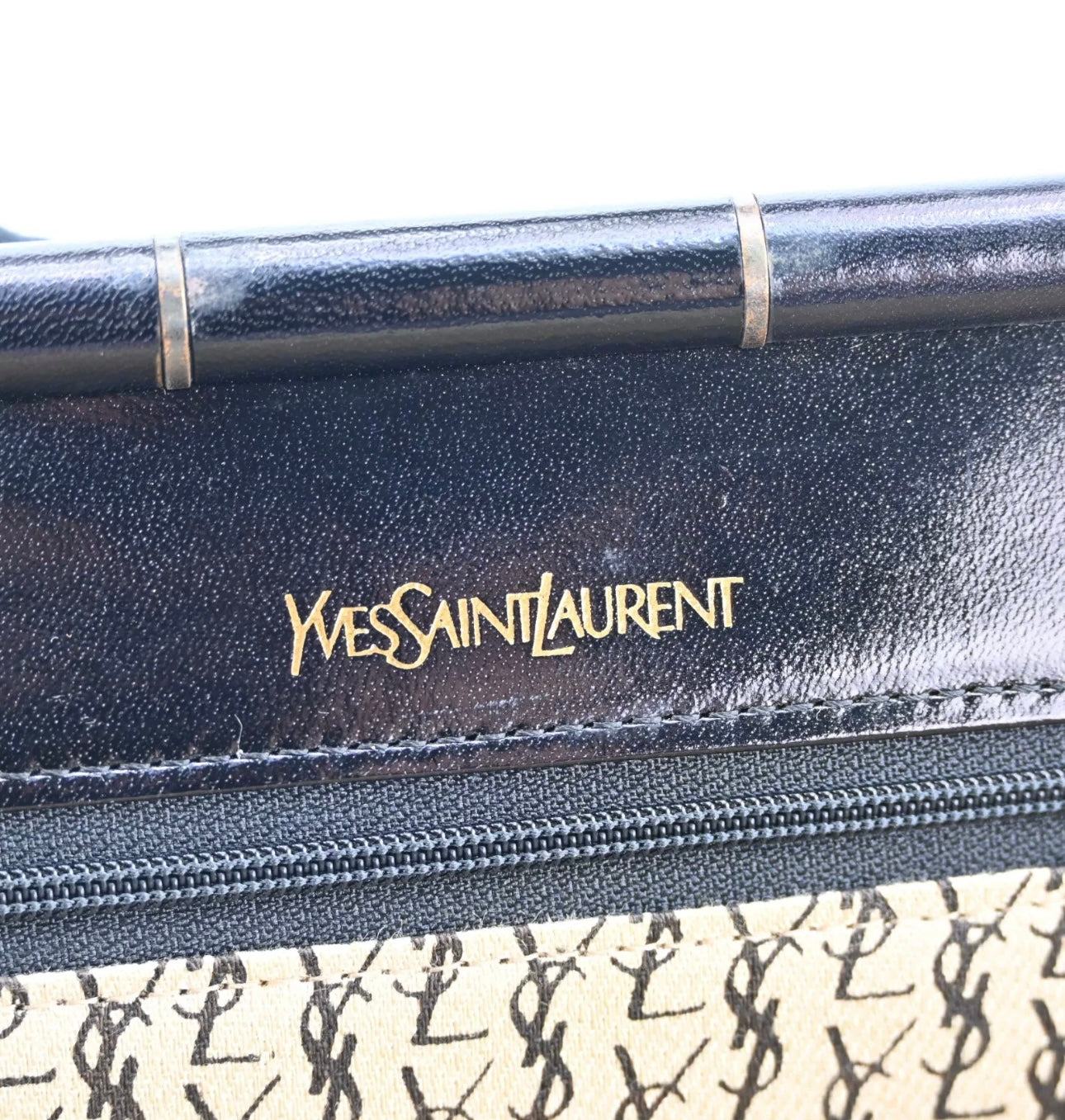 YVES SAINT LAURENT