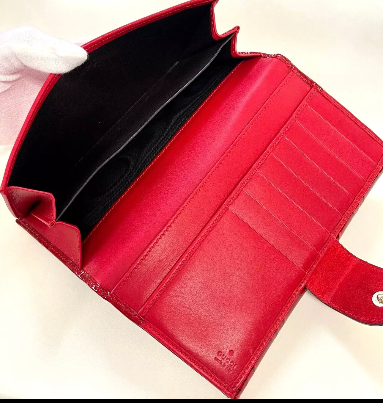 Gucci- Patent leather wallet