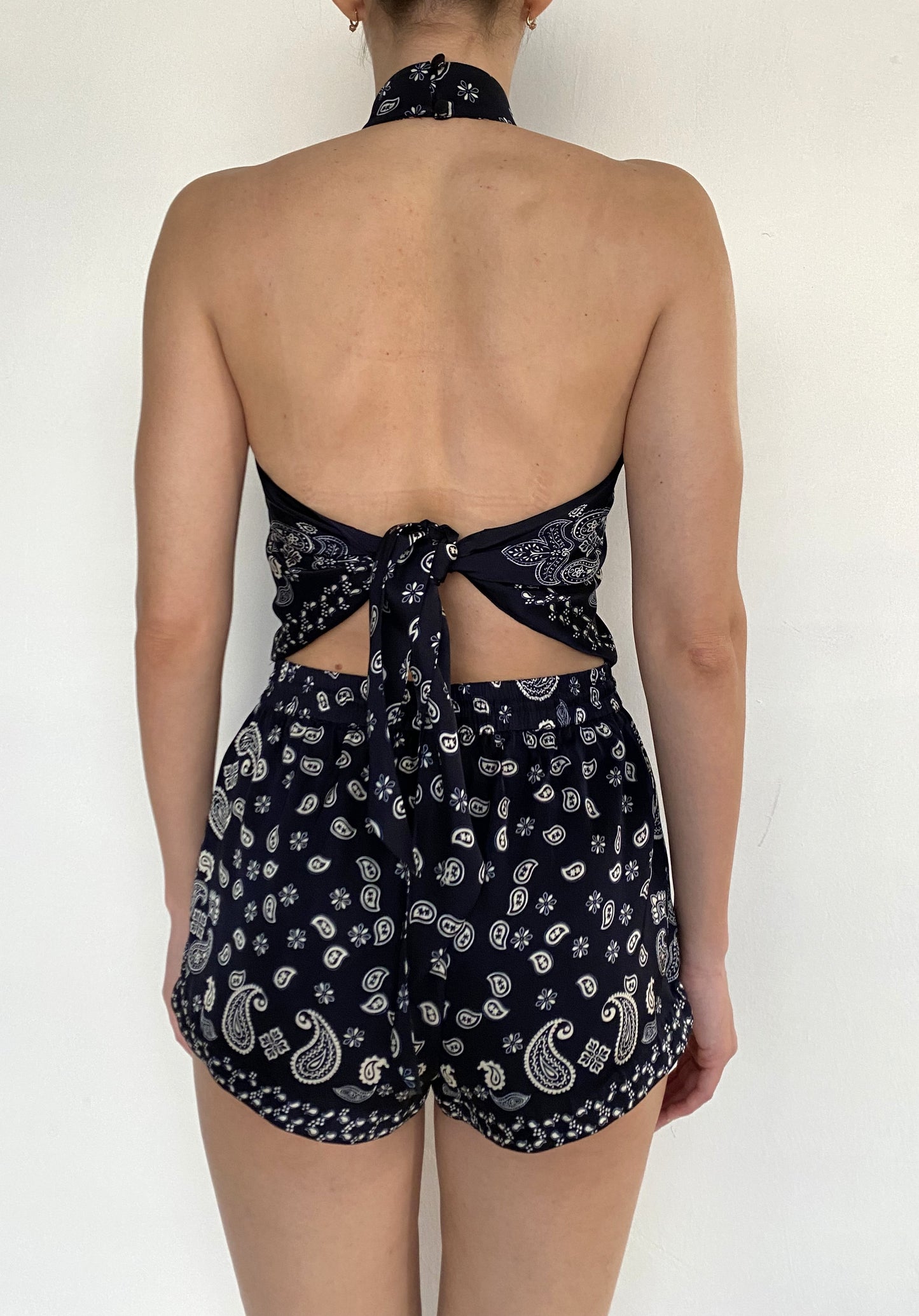 HALTER NECK TOP