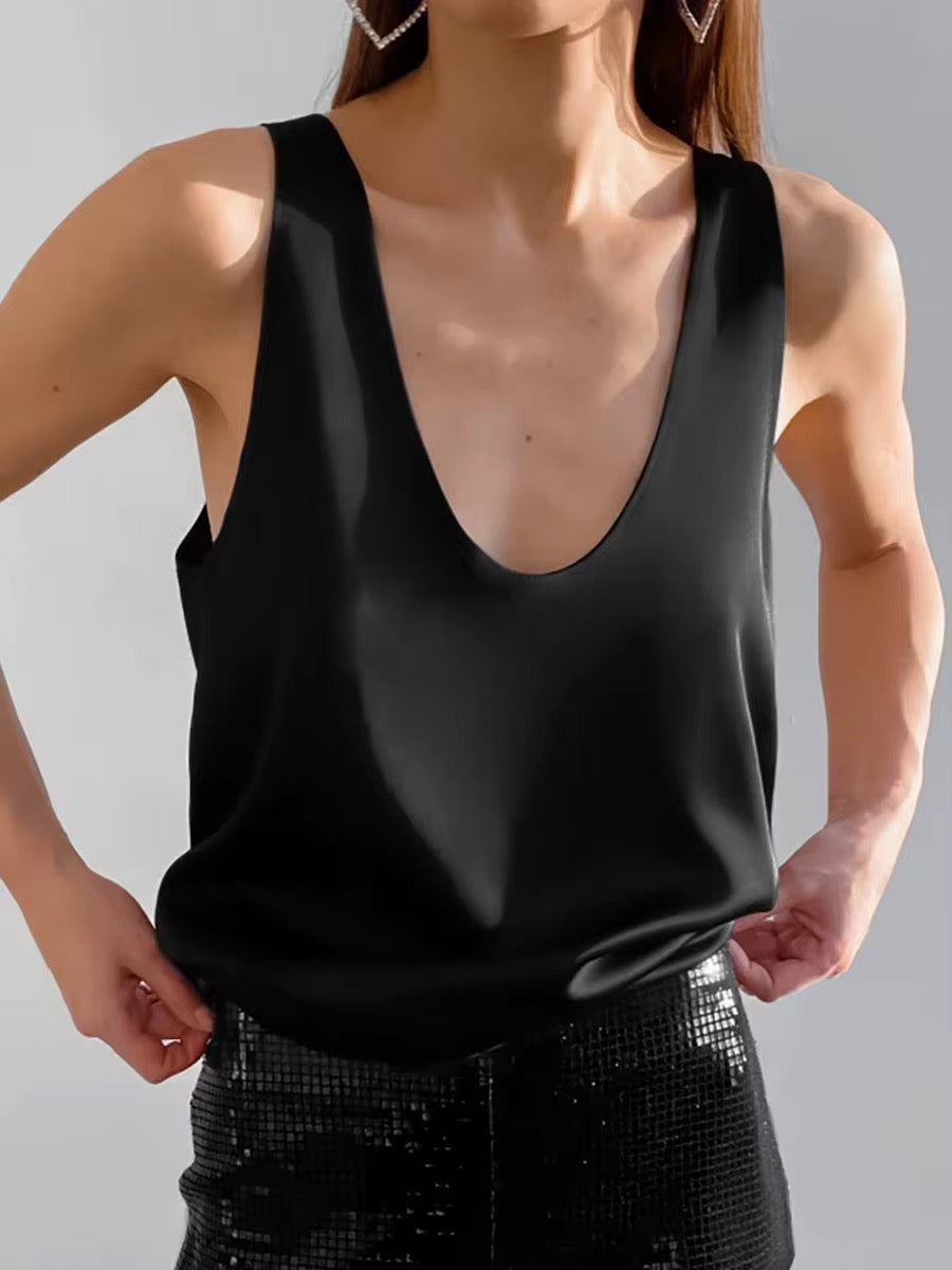 The Effortless Deep Scoop Tank