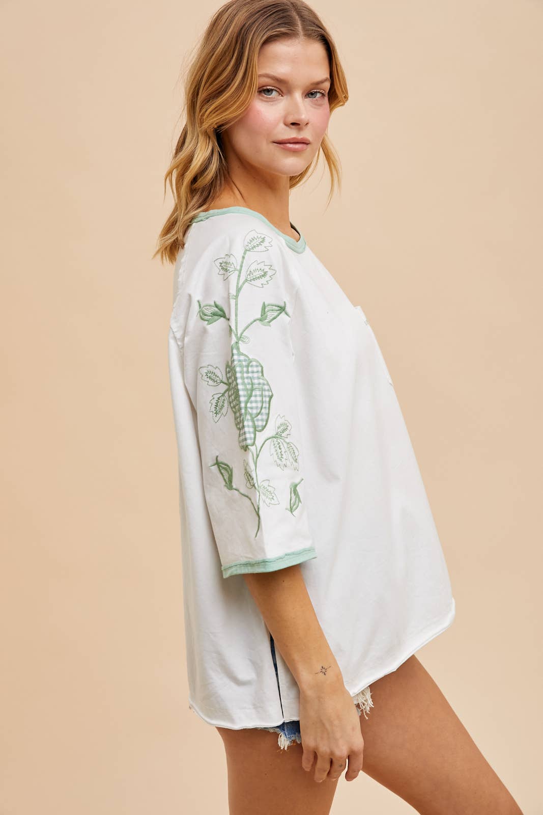 COTTON EMBROIDERED APPLIQUE RINGER TEE