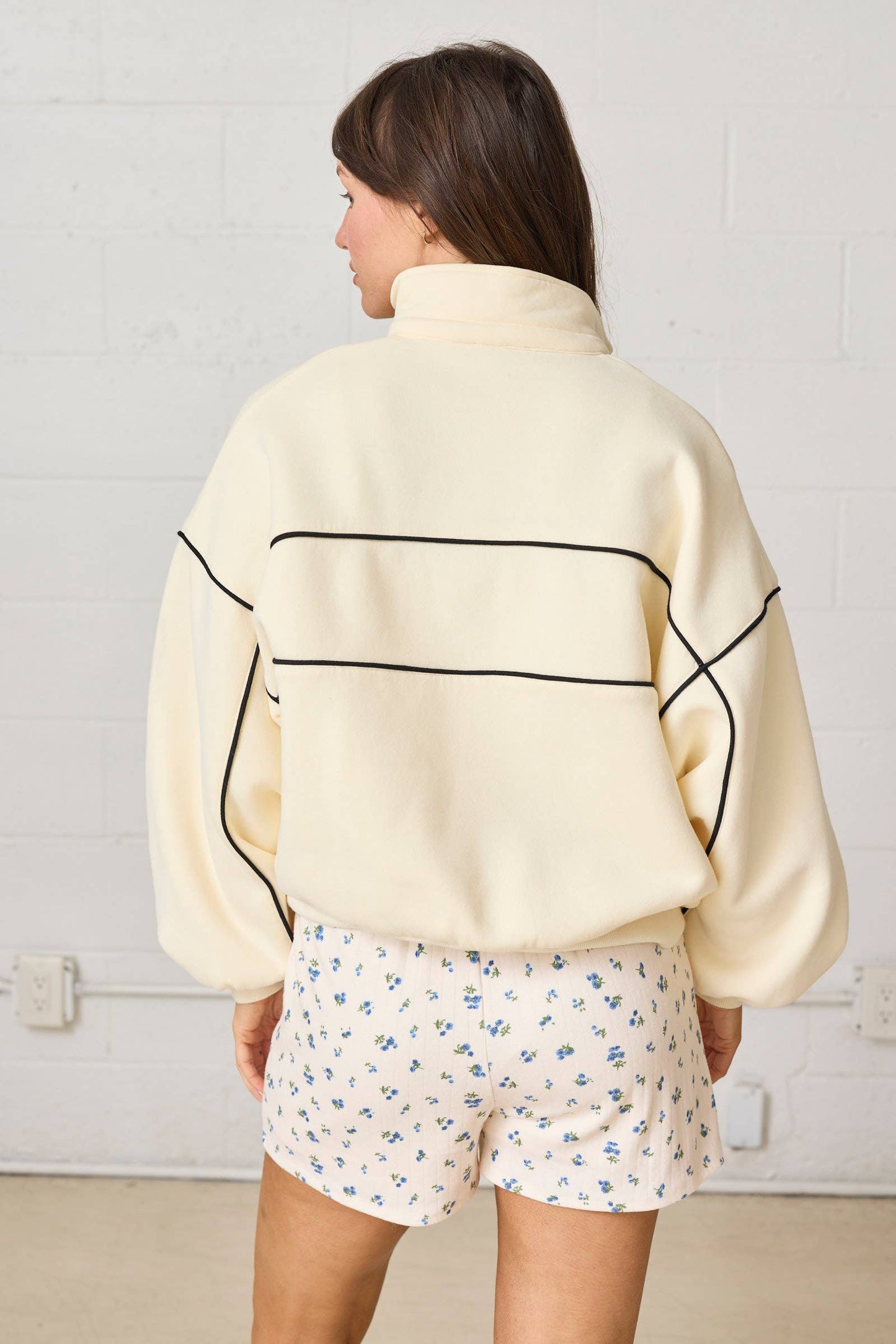 Ayla Contrast Piping Pullover - Papermoon