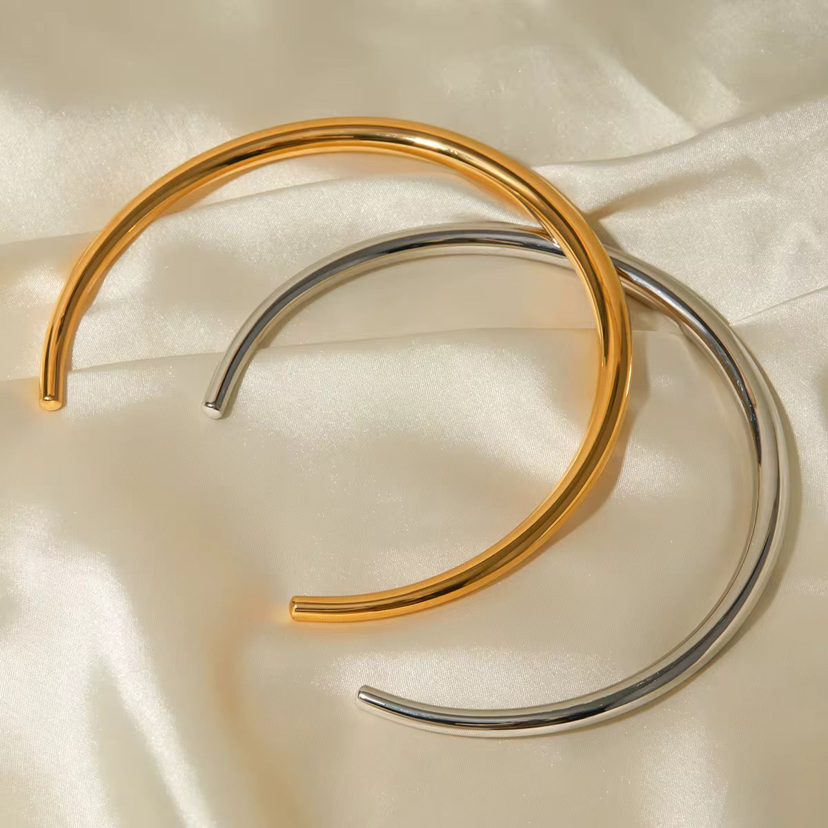 18K PVD Minimal Collar Choker Necklace