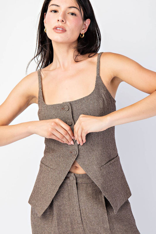 HERRINGBONE WOVEN STRAP TAILORED BUTTON DOWN TOP