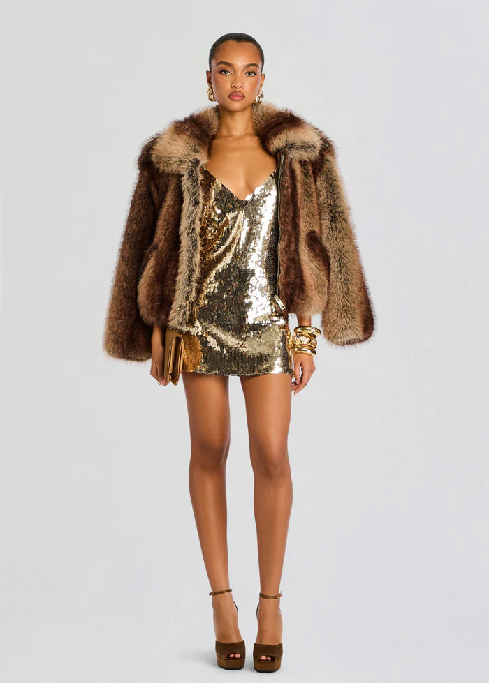 DESERAE SEQUIN DRESS
Retrofête