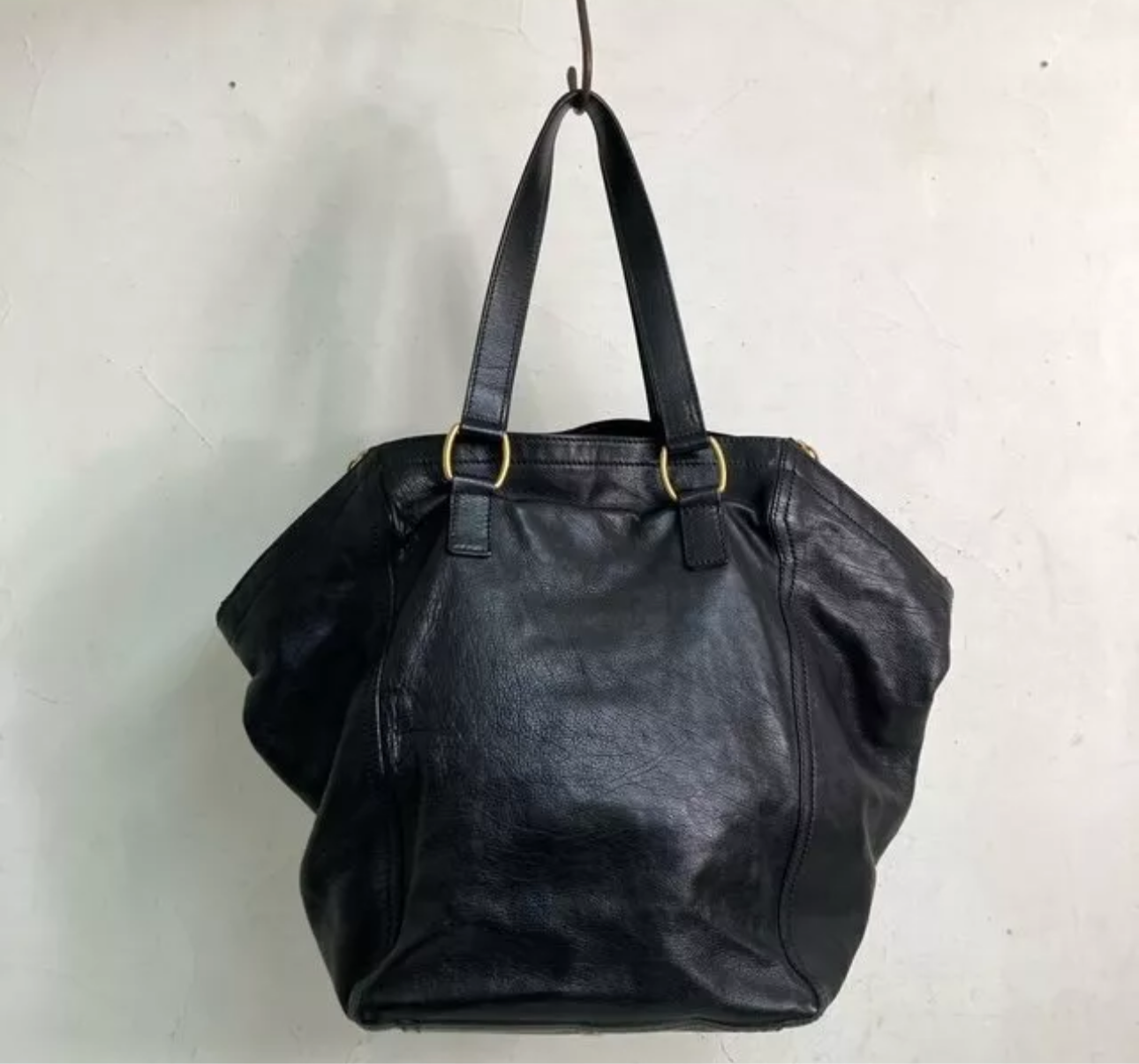 Saint Laurent
Downtown Leather Handbag