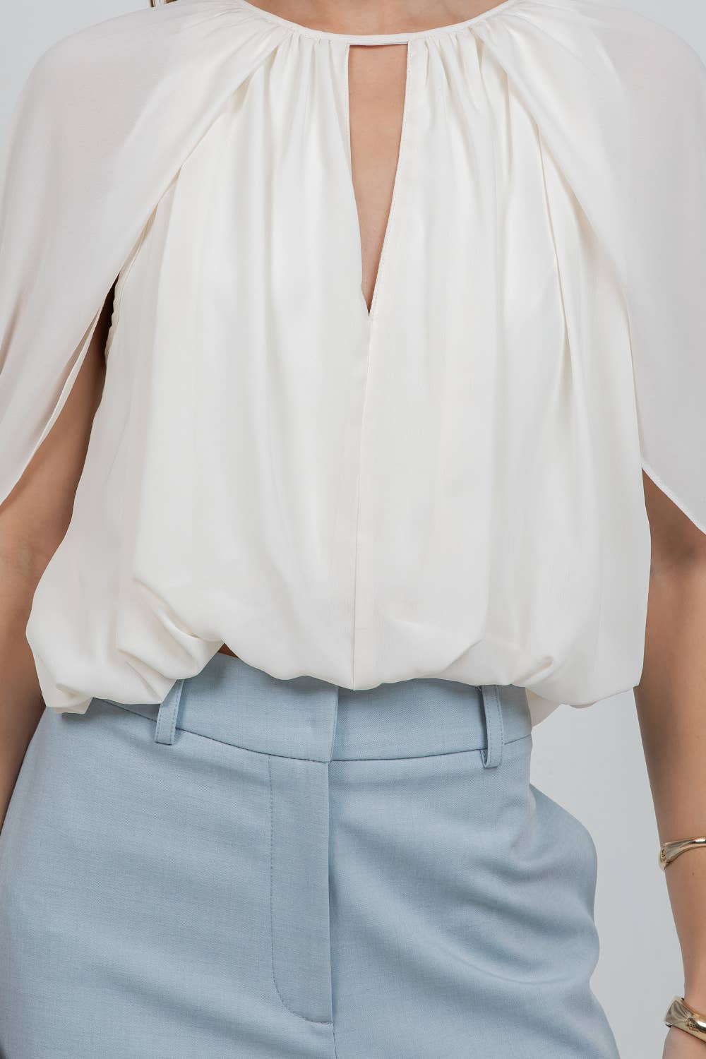 Whiteroom+Cactus - SOFT WOVEN BALLOON TOP WITH CAPE - Ivory / M