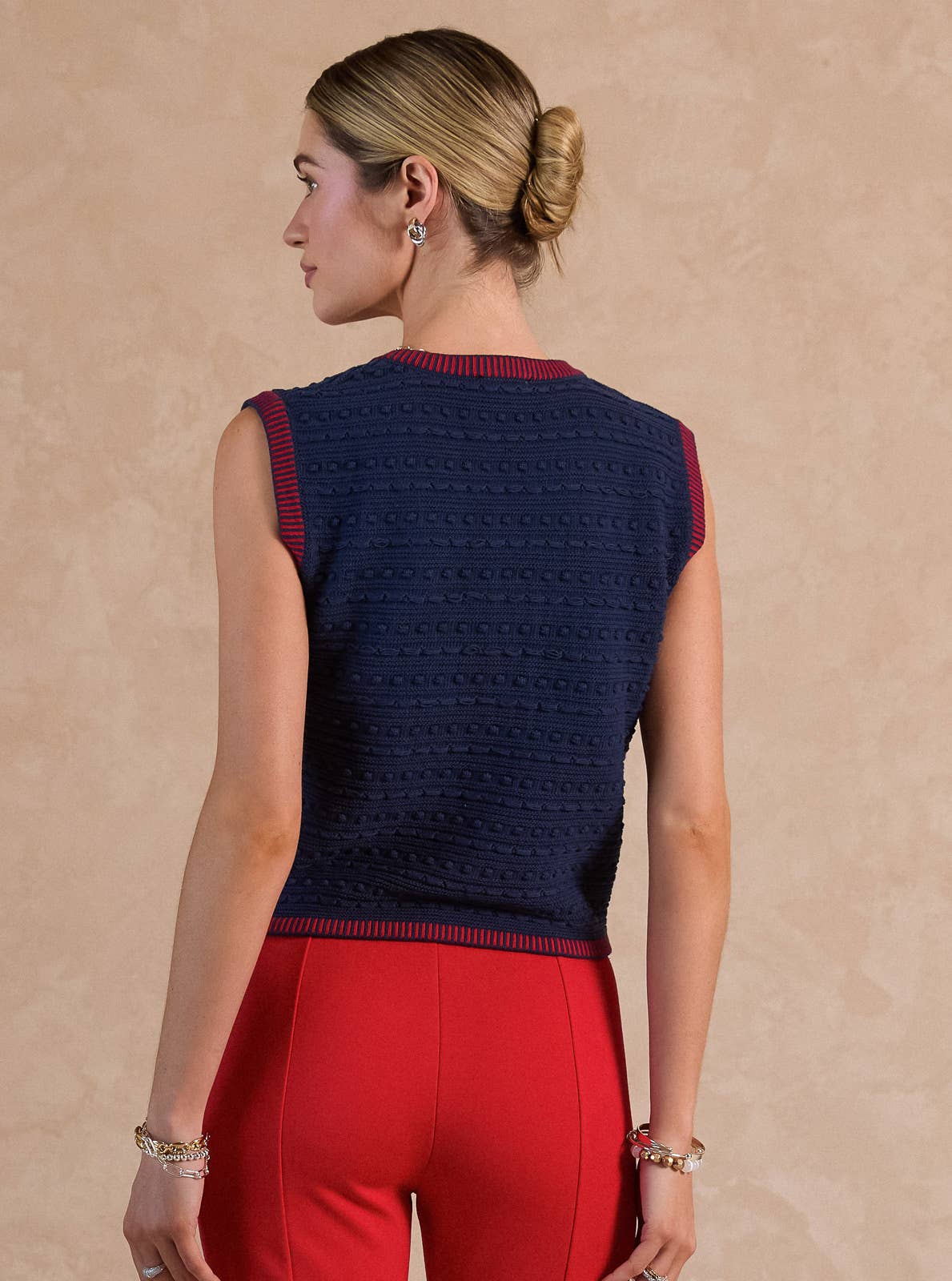 Current Air - Scoop-Neck Button-Up Sweater Vest - Navy Red / M