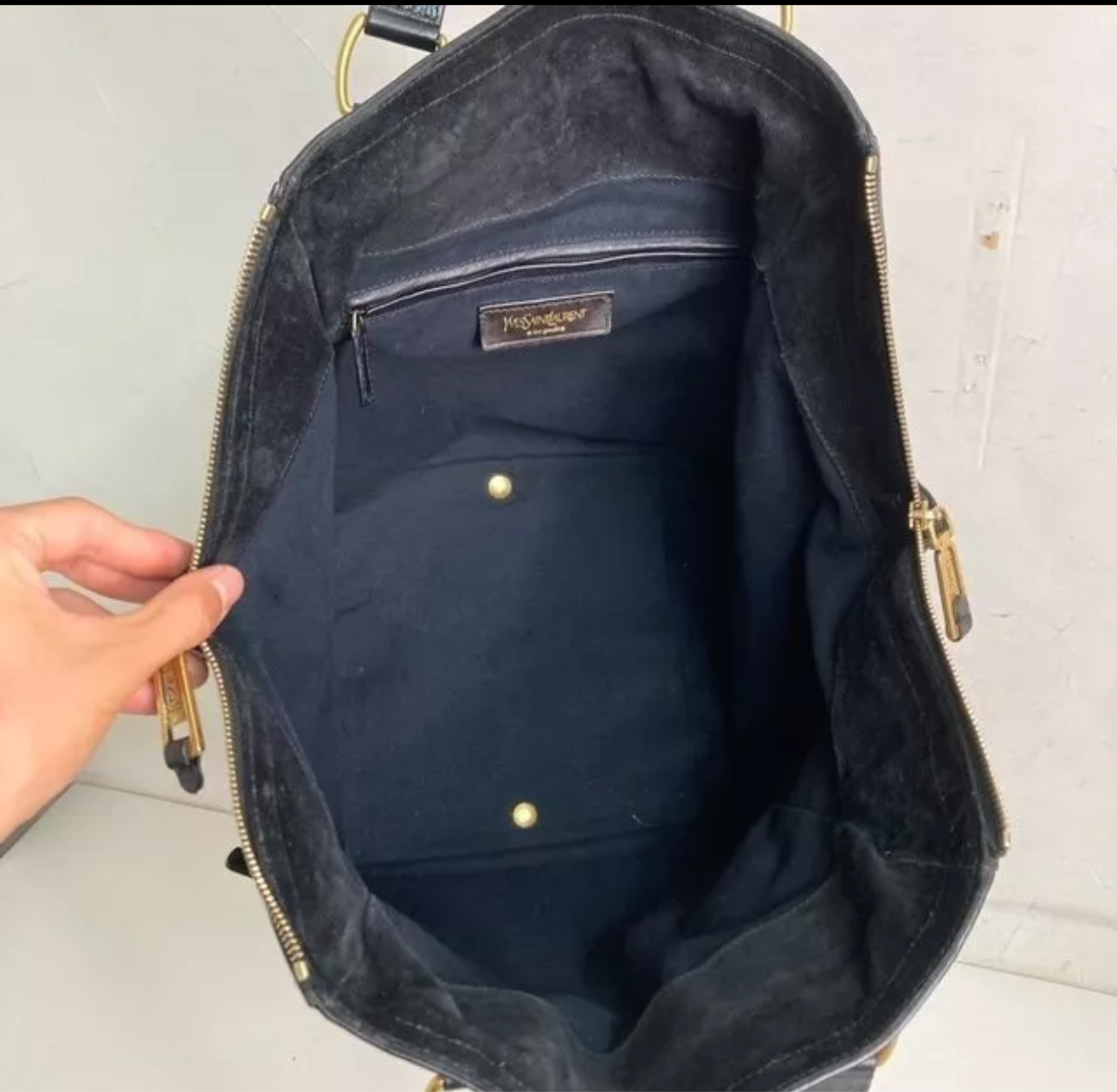 Saint Laurent
Downtown Leather Handbag