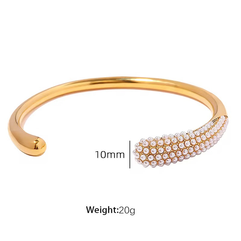 The Capri Pavé Cuff