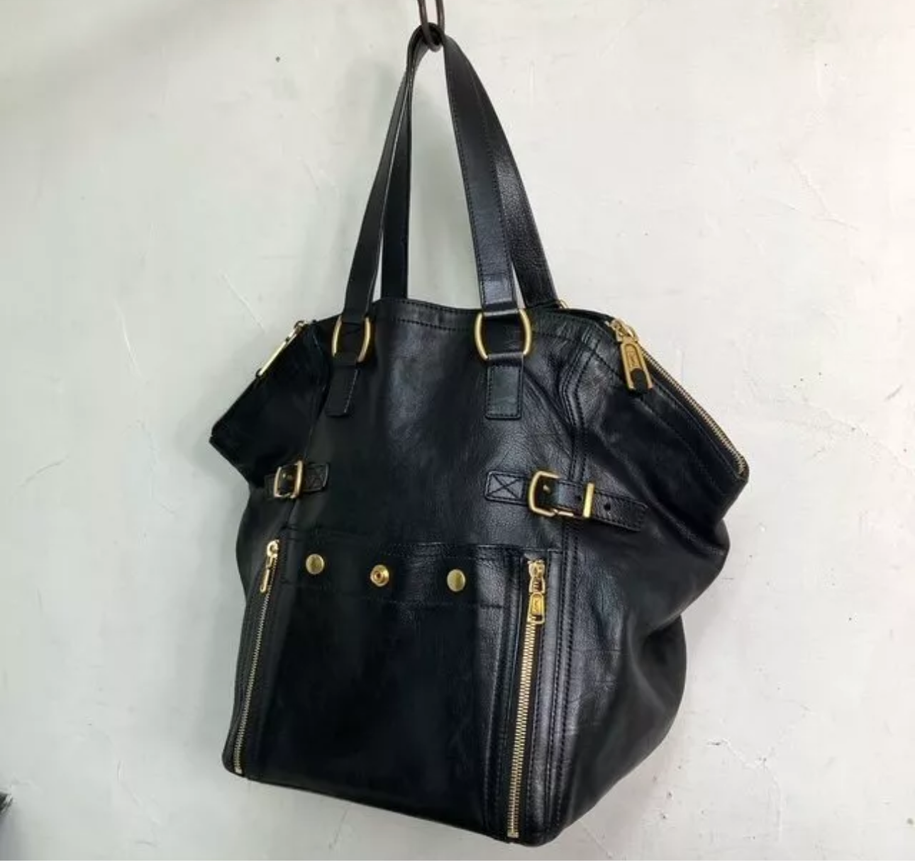 Saint Laurent
Downtown Leather Handbag