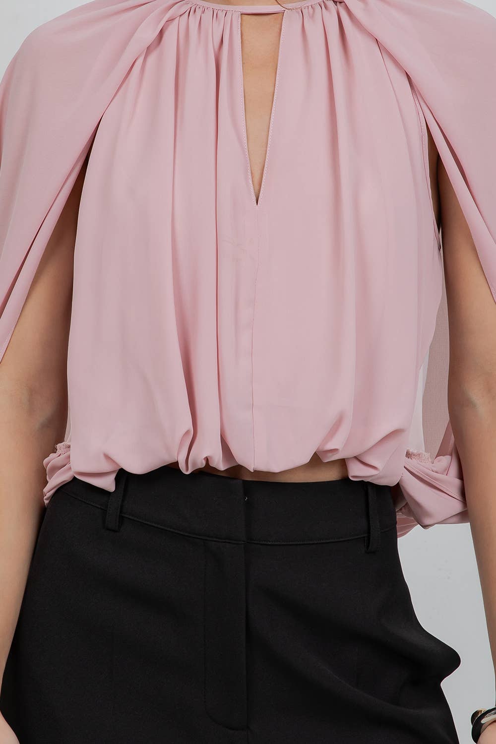 Whiteroom+Cactus - SOFT WOVEN BALLOON TOP WITH CAPE - Ivory / M