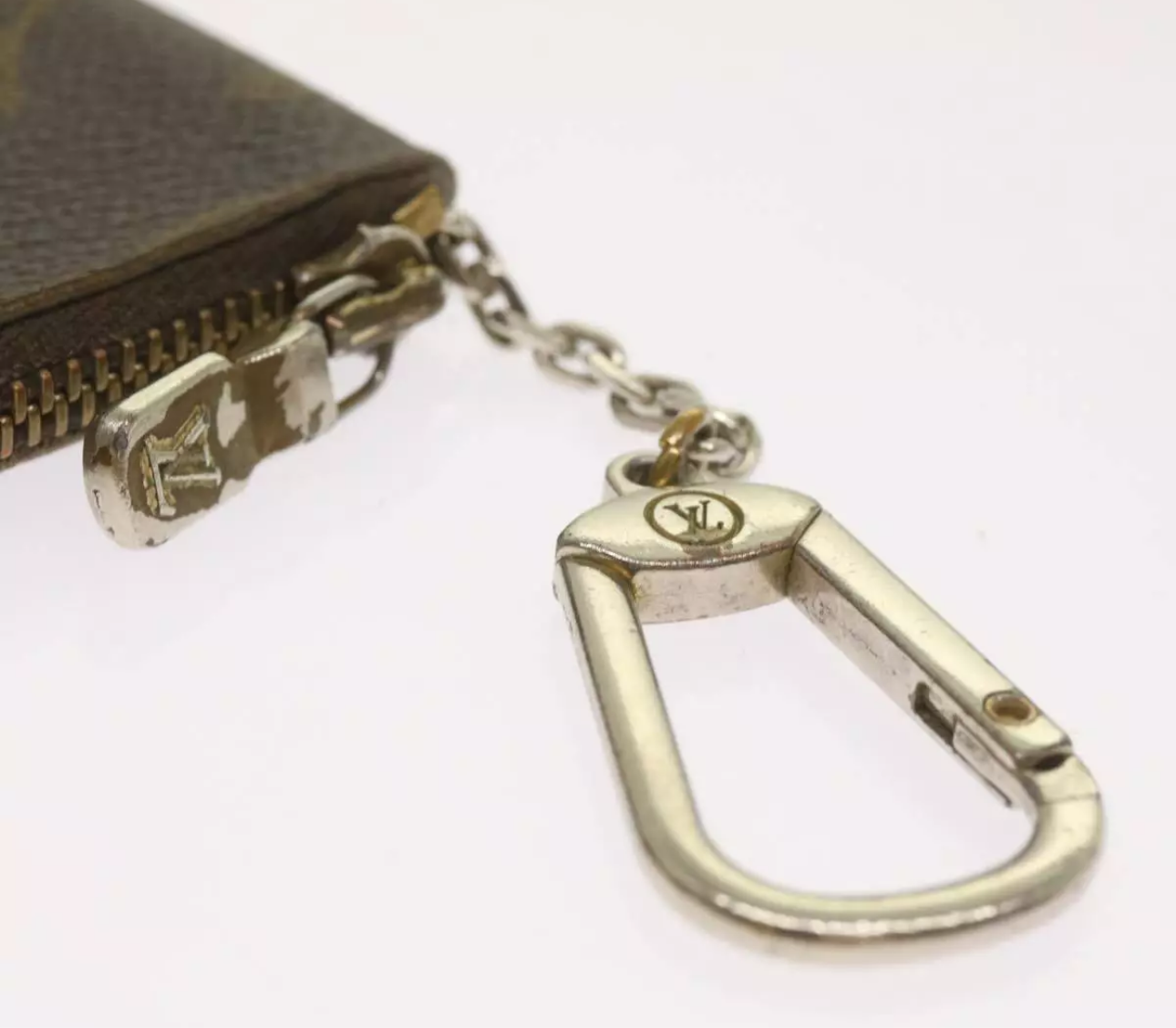 Louis Vuitton                                           Monogram Key Pouch
