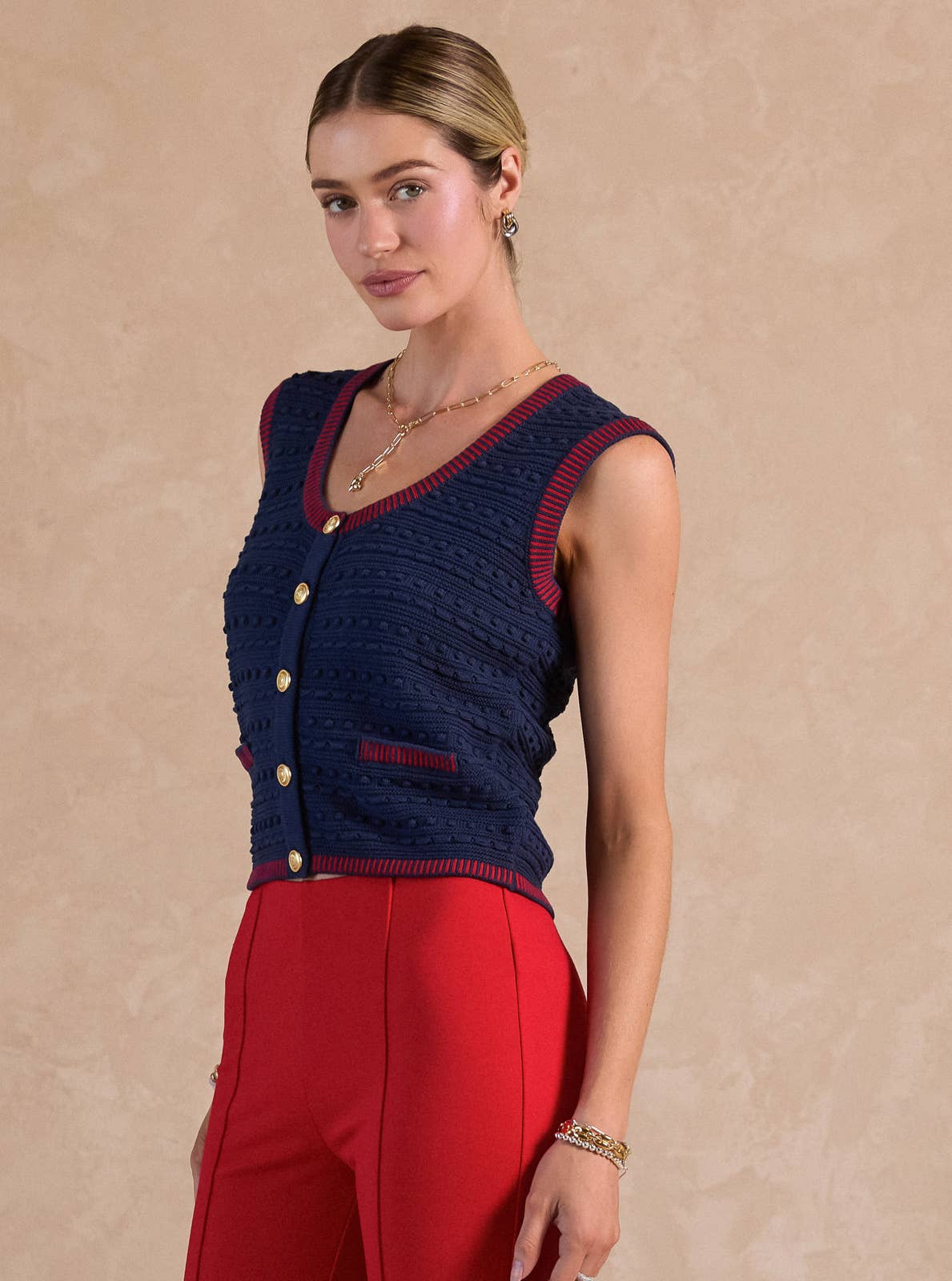 Current Air - Scoop-Neck Button-Up Sweater Vest - Navy Red / S