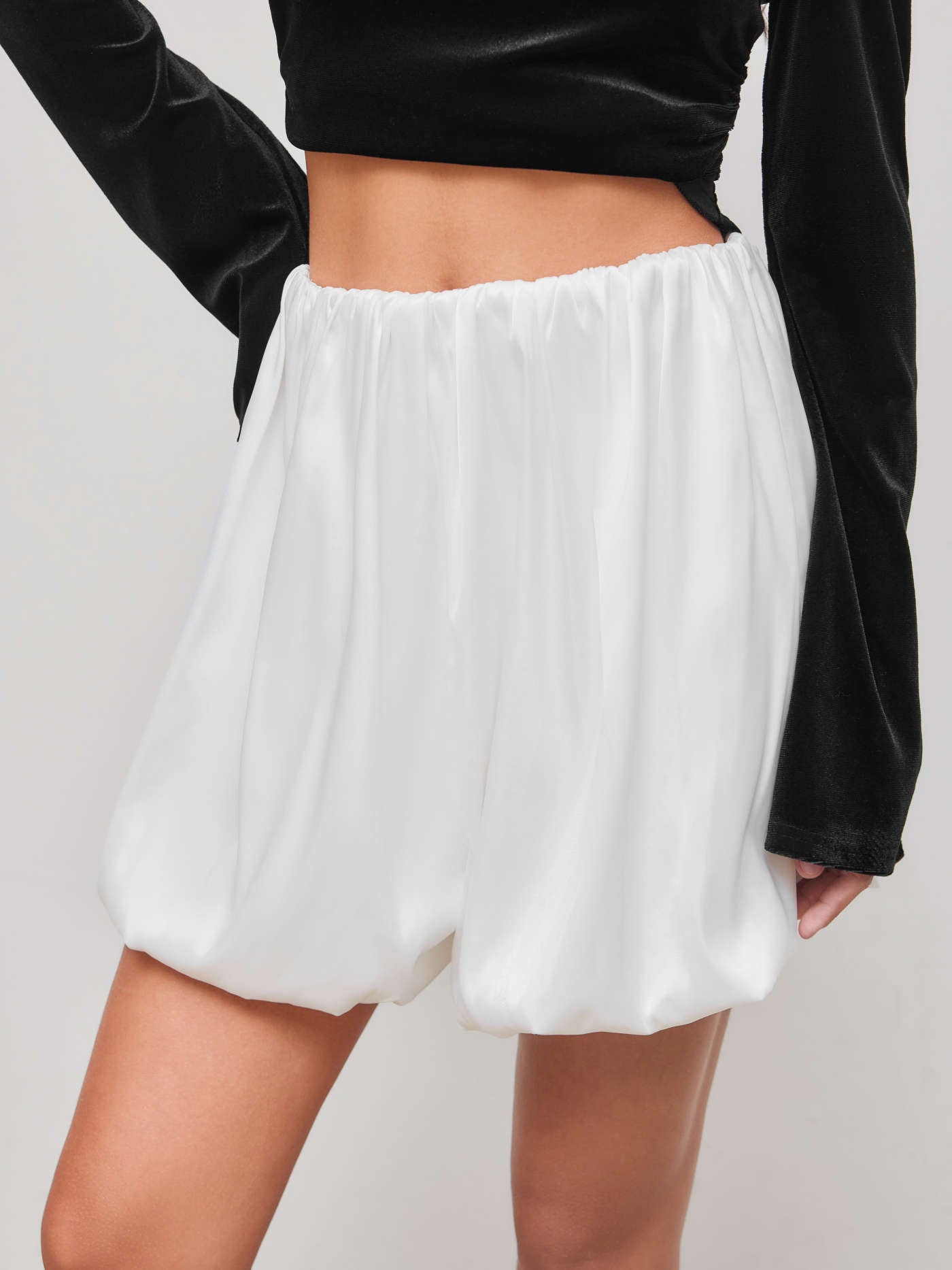SATIN MID RISE SOLID ELASTIC WAIST BUBBLE HEM MINI SKIRT
