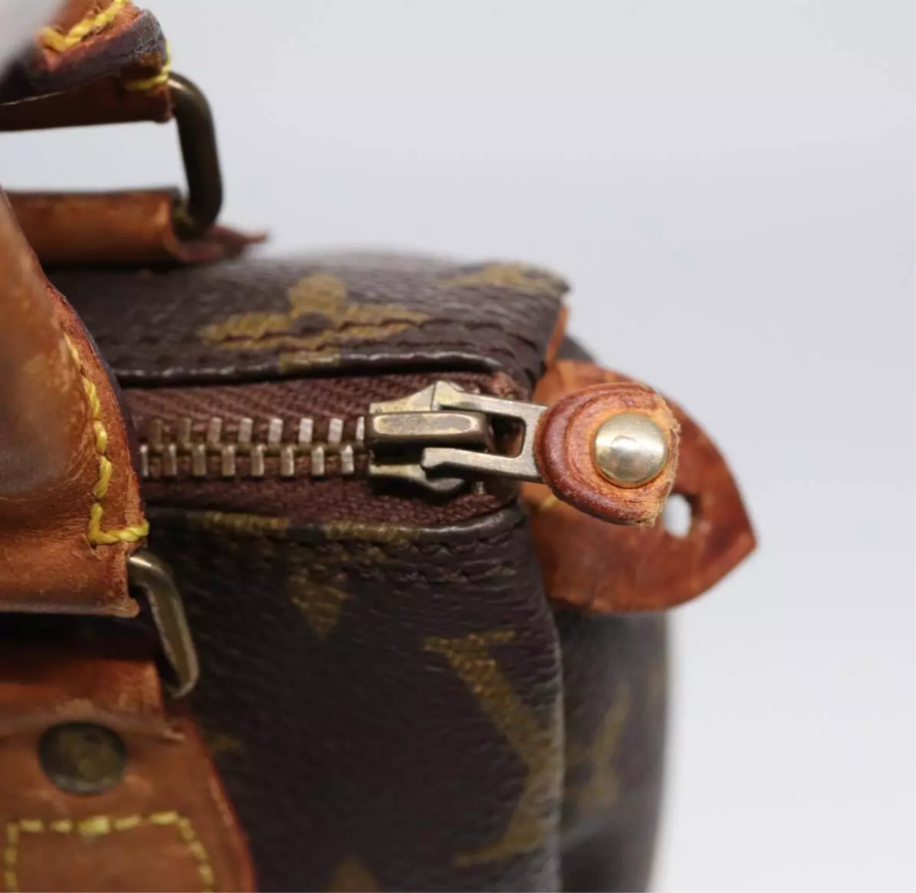 Louis Vuitton                                        LV Monogram Mini Speedy HL Vintage