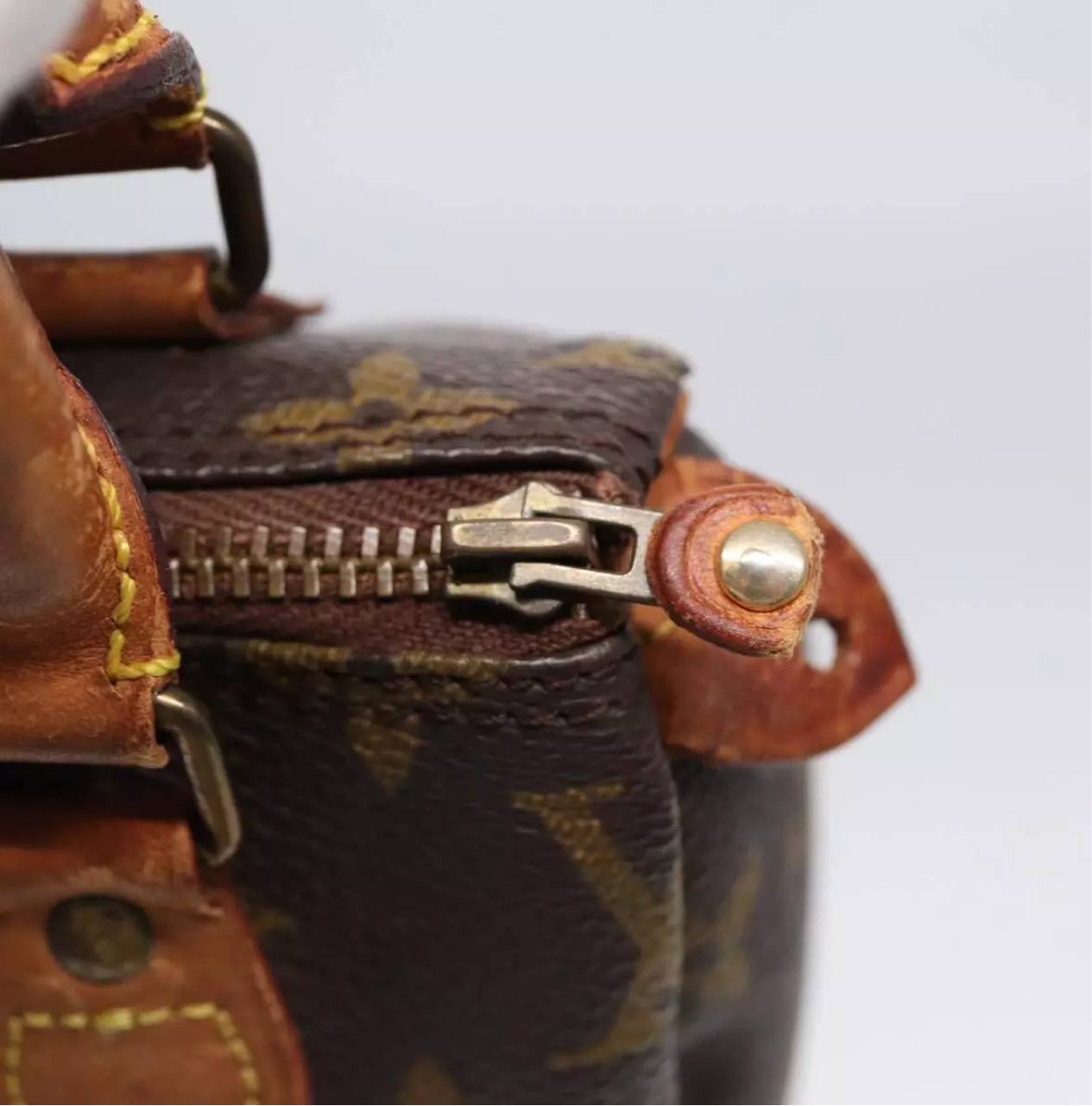 Louis Vuitton                                        LV Monogram Mini Speedy HL Vintage