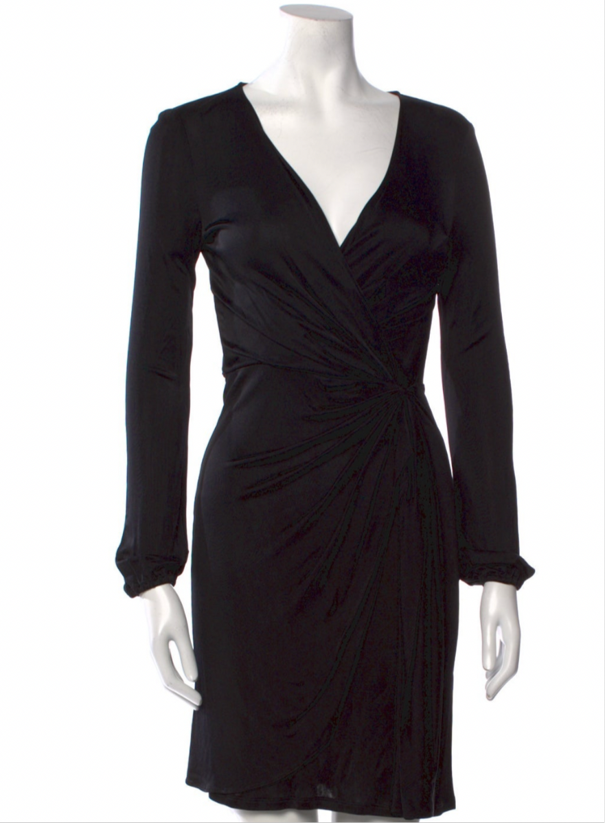 Diane von Furstenberg
V-Neck Mini Dress
Size: XS