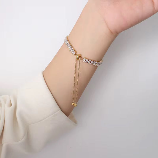 Liquid Light Lariat Set