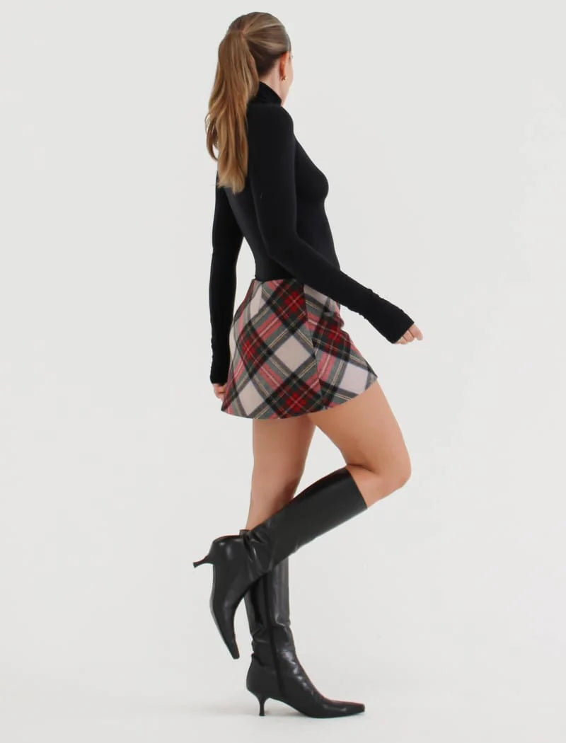 Misletoe Plaid Micro Skort - Rumored