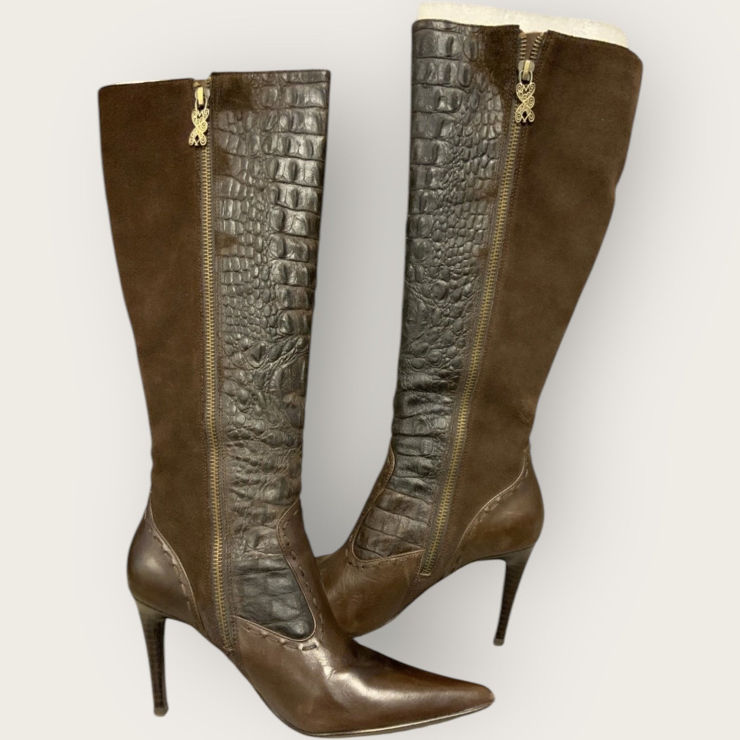 Modern Vintage Rebecca Brown Croc-Embossed Leather Knee-High Boots – Size 9