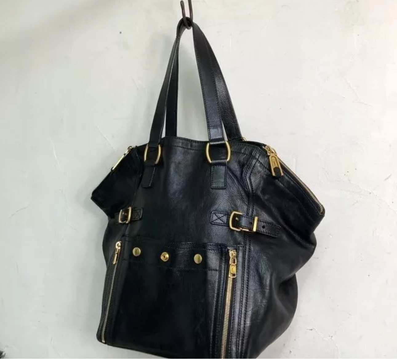 Saint Laurent
Downtown Leather Handbag