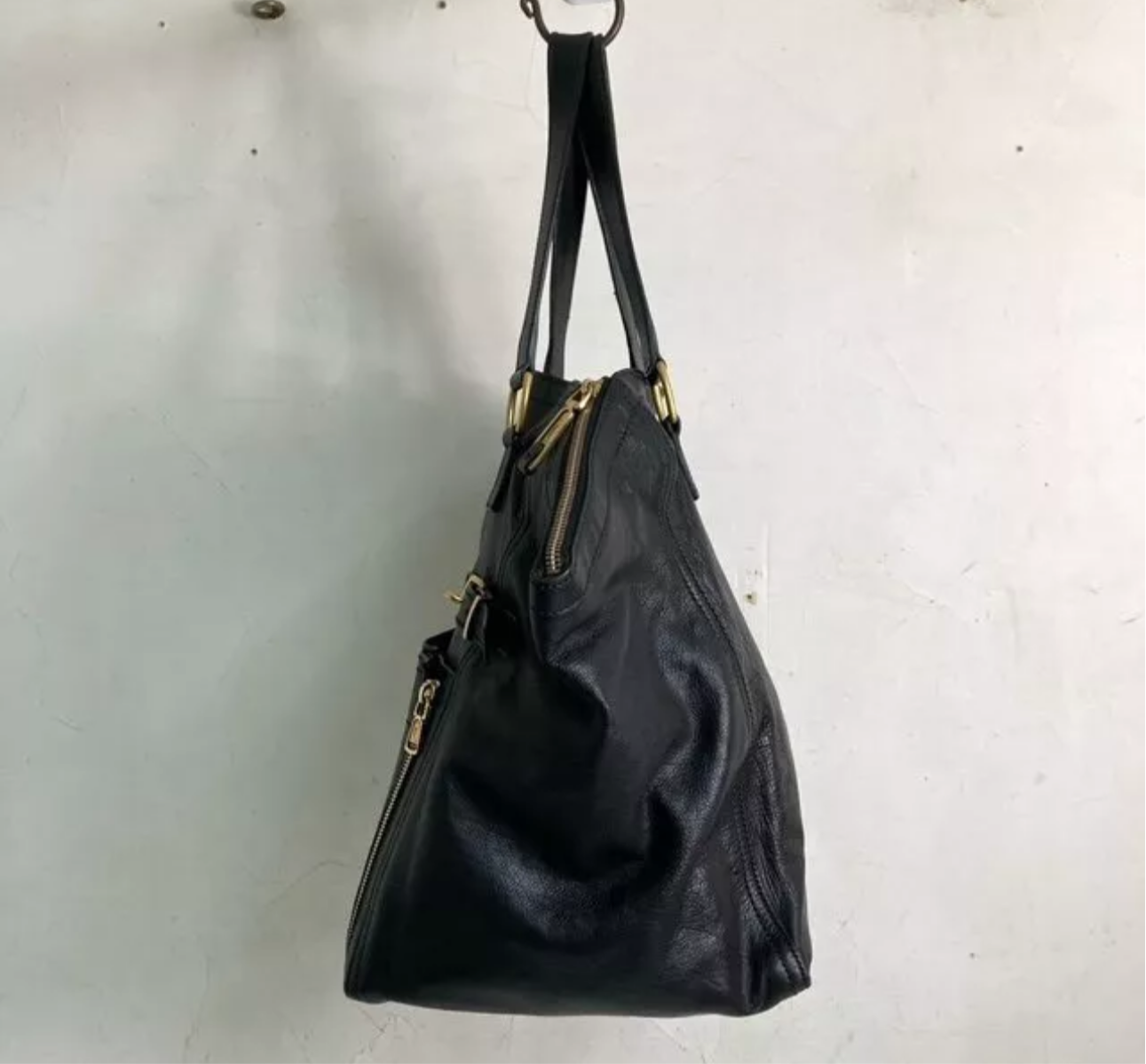 Saint Laurent
Downtown Leather Handbag
