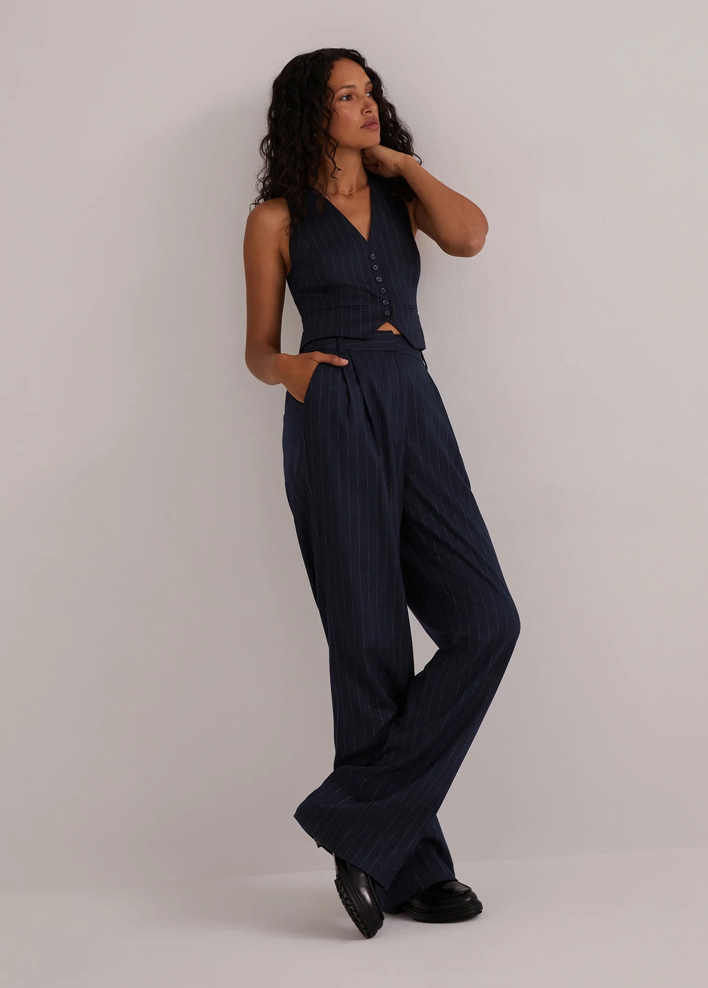 THE FAVORITE VEST

FI06VT1507