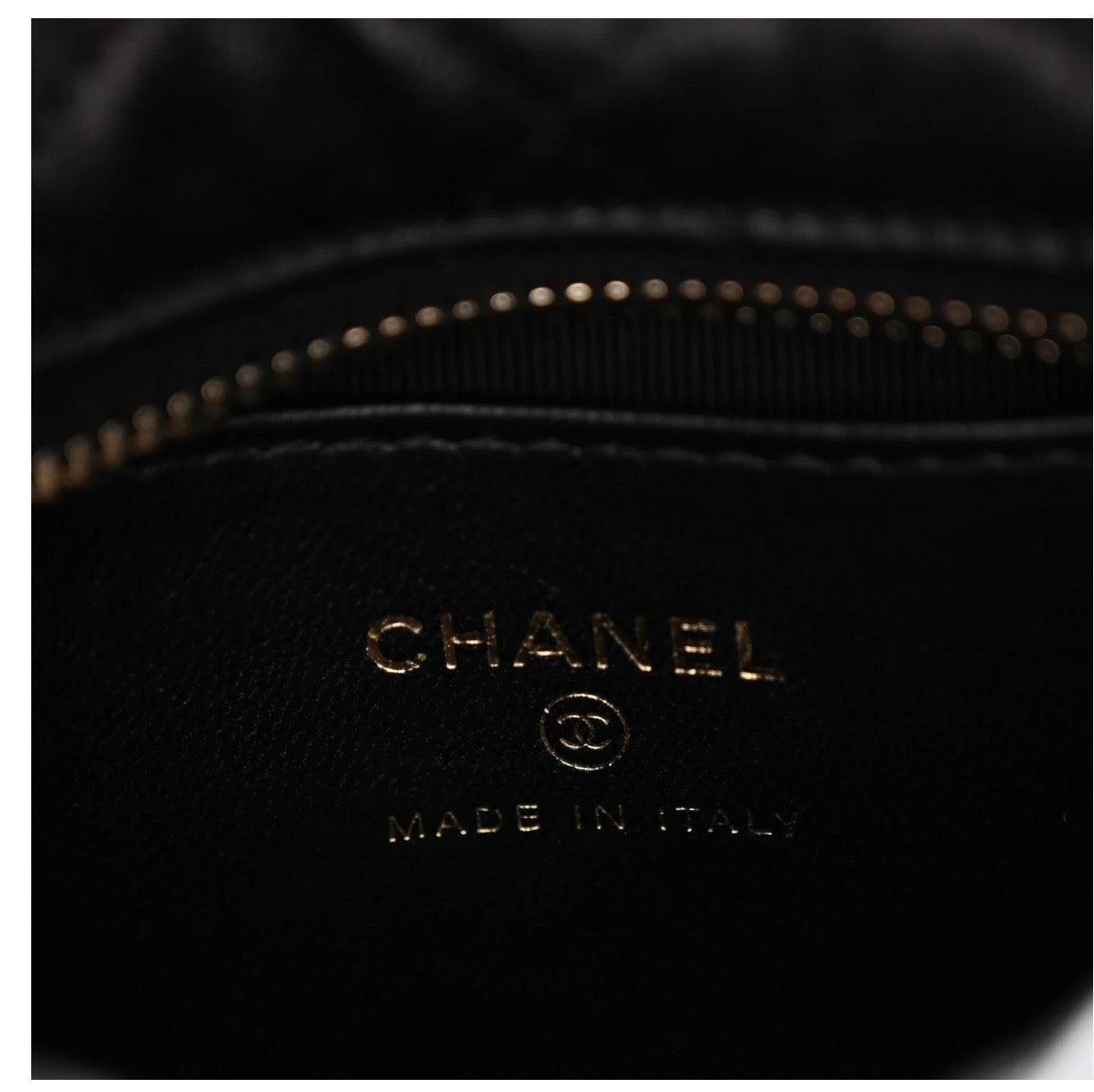 Lambskin Quilted Chain Around Pouch
Black