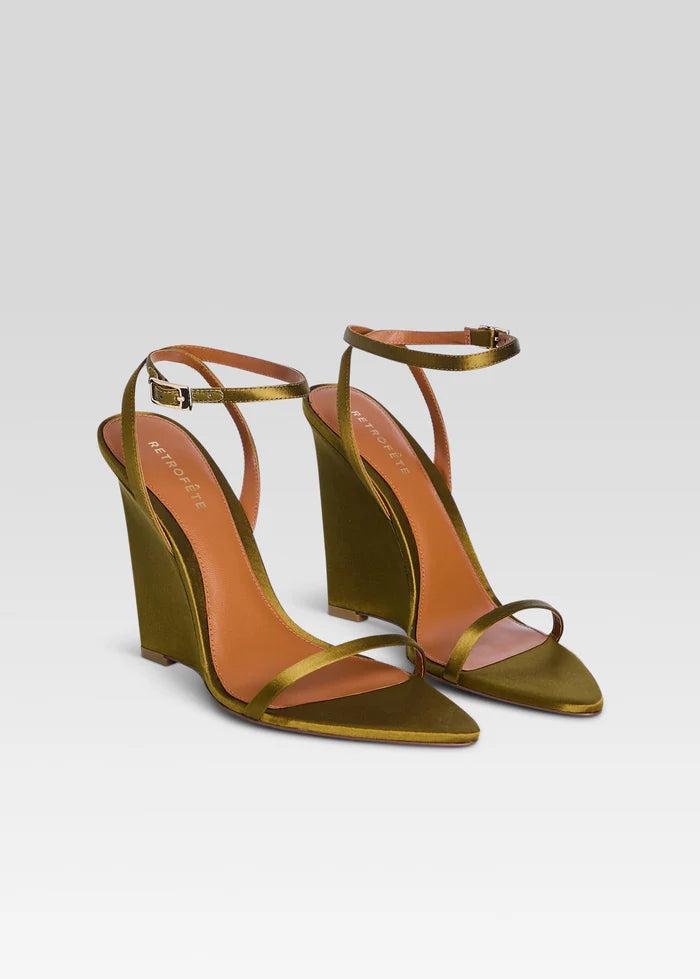 NELLY WEDGE