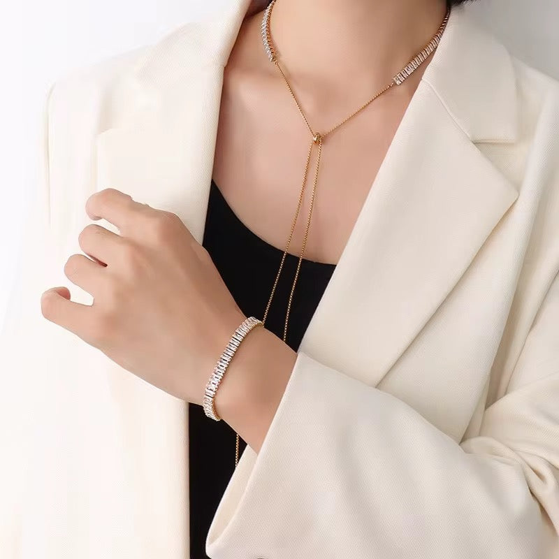 Liquid Light Lariat Set