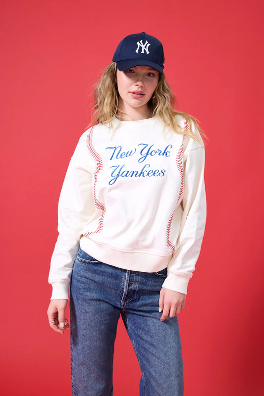 YANKEES MULTI LOGO BASEBALL STITCH CREW IN SUGAR SWIZZLE TONAL