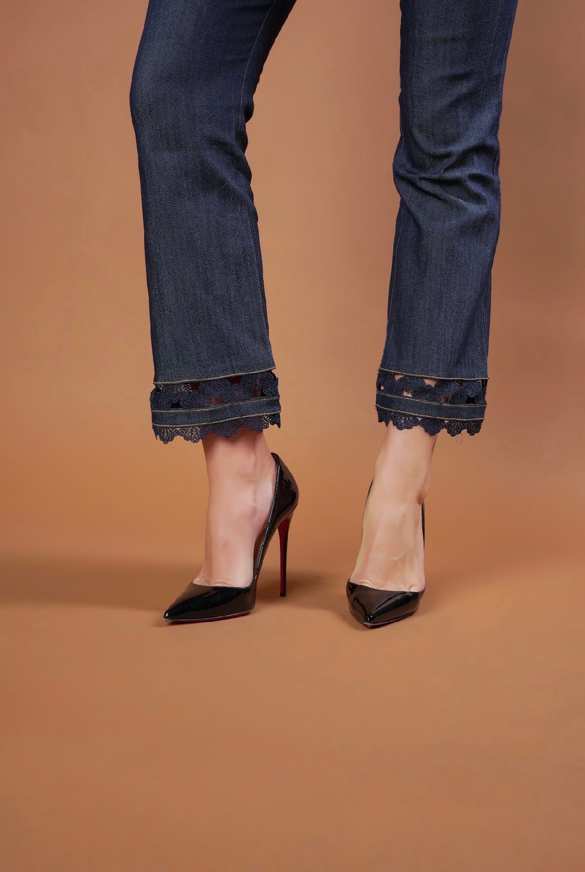 Guipure Lace Cropped Stevie Jeans