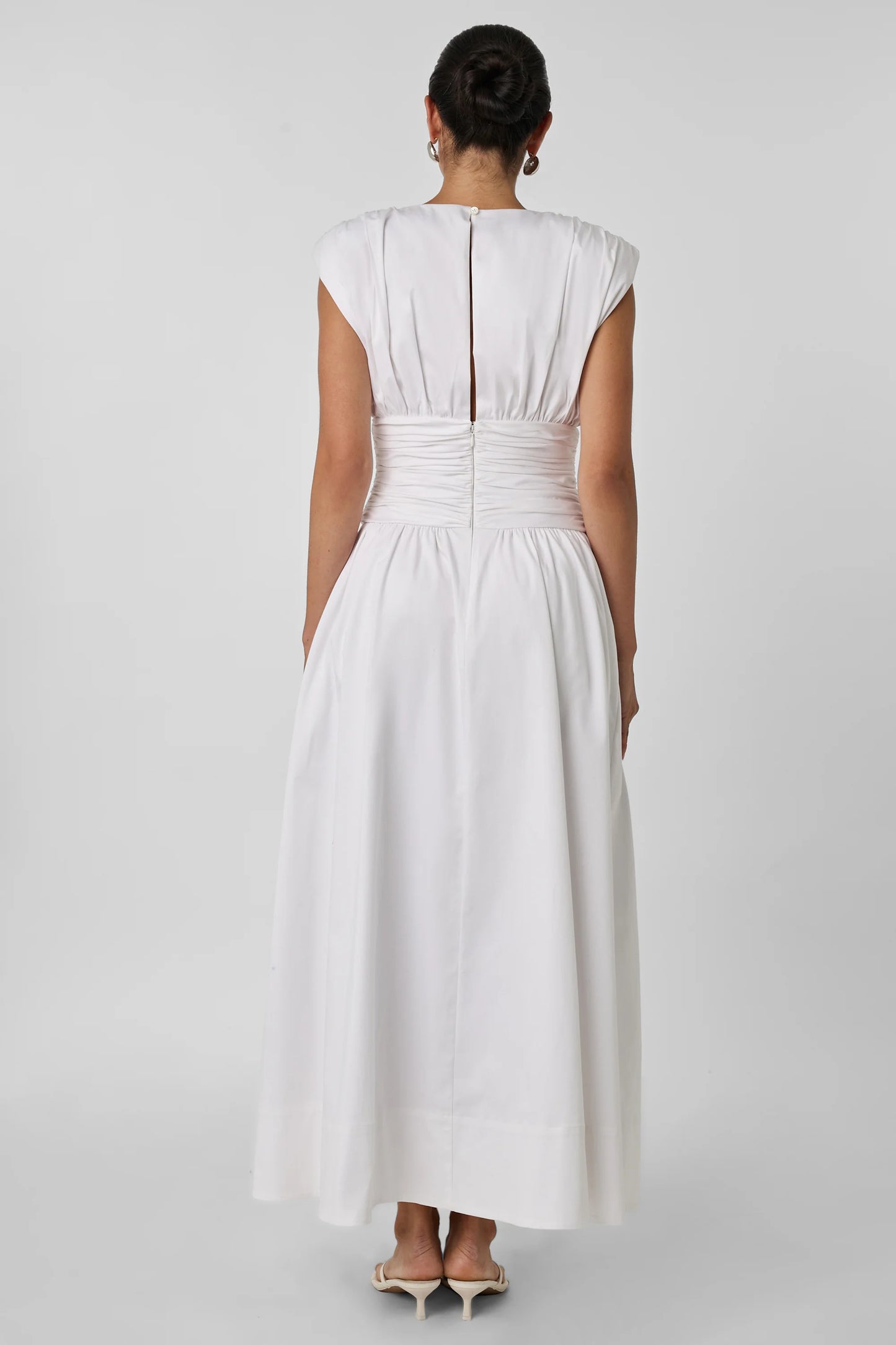 Evangeline Strong Shoulder Ruched Midi Dress - TOCCIN