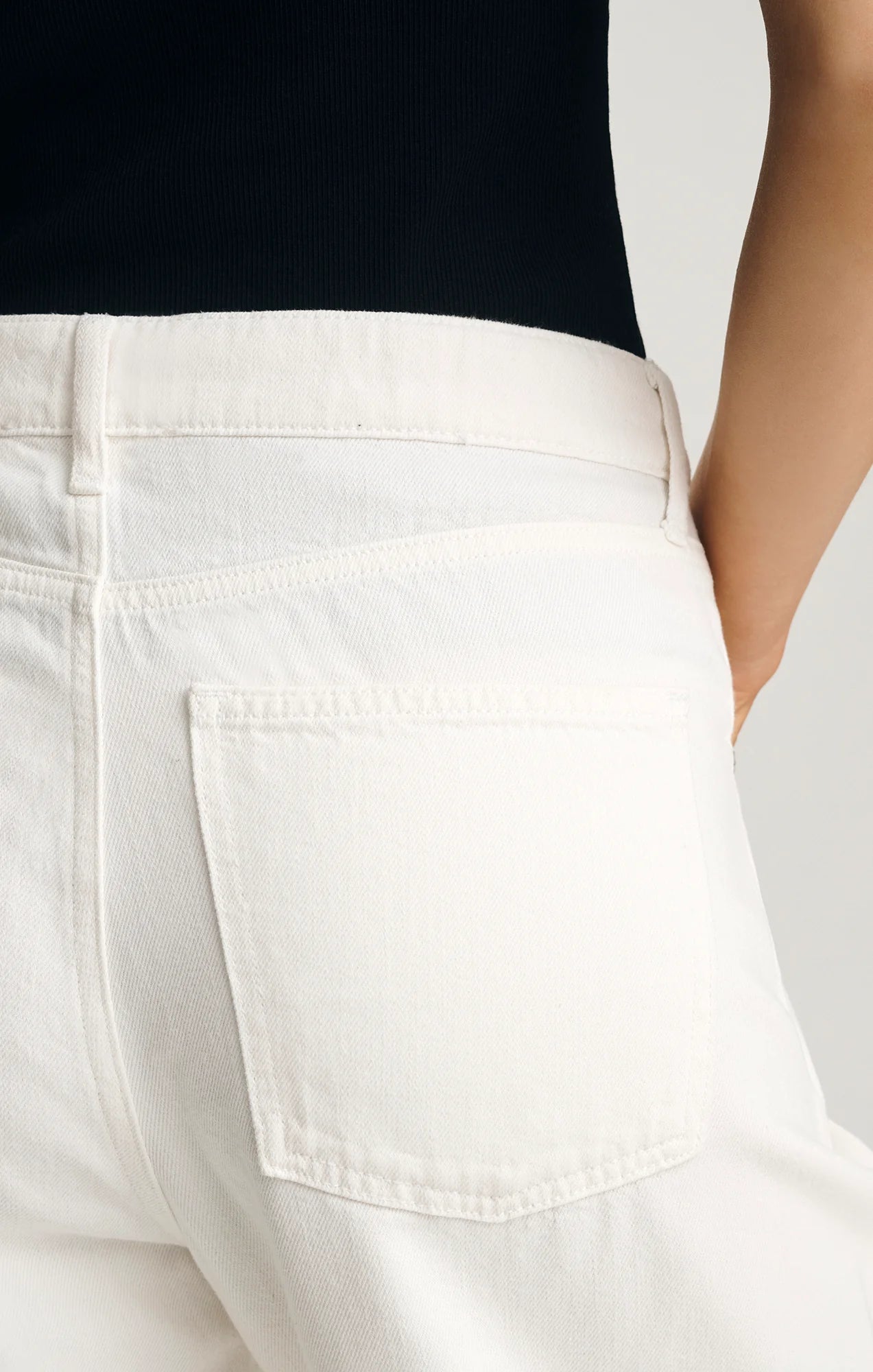Nella Wide Leg
High Rise Jeans