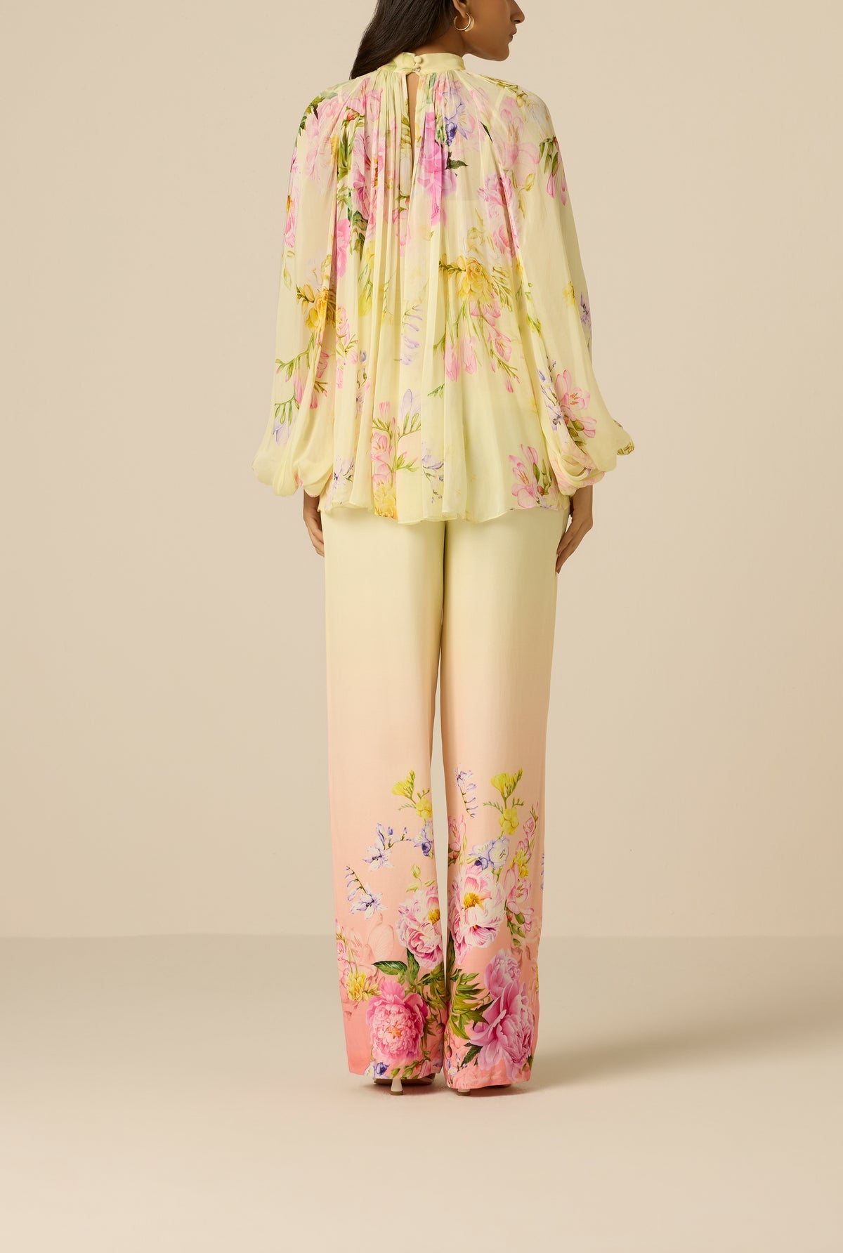 Avya High-Low Top