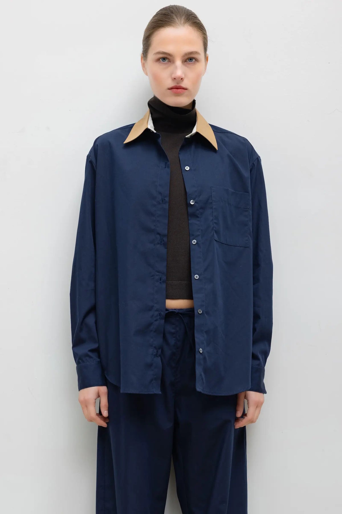 Yoshi Contrast Classic Button Down